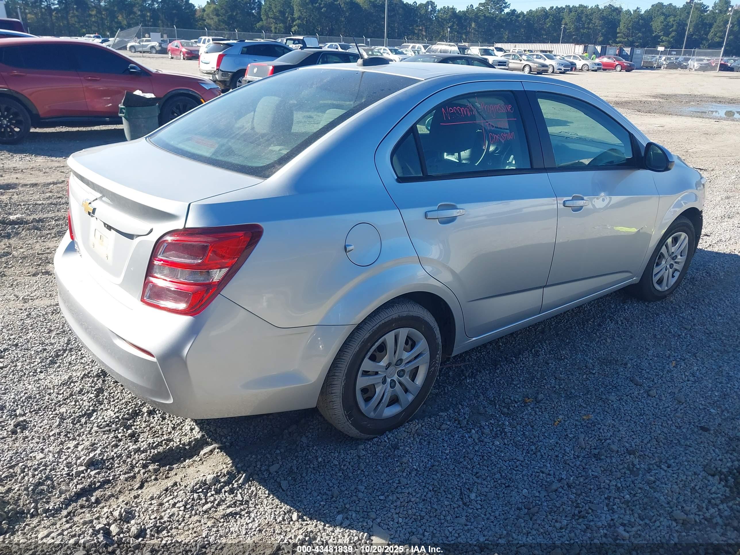 CHEVROLET SONIC image 4