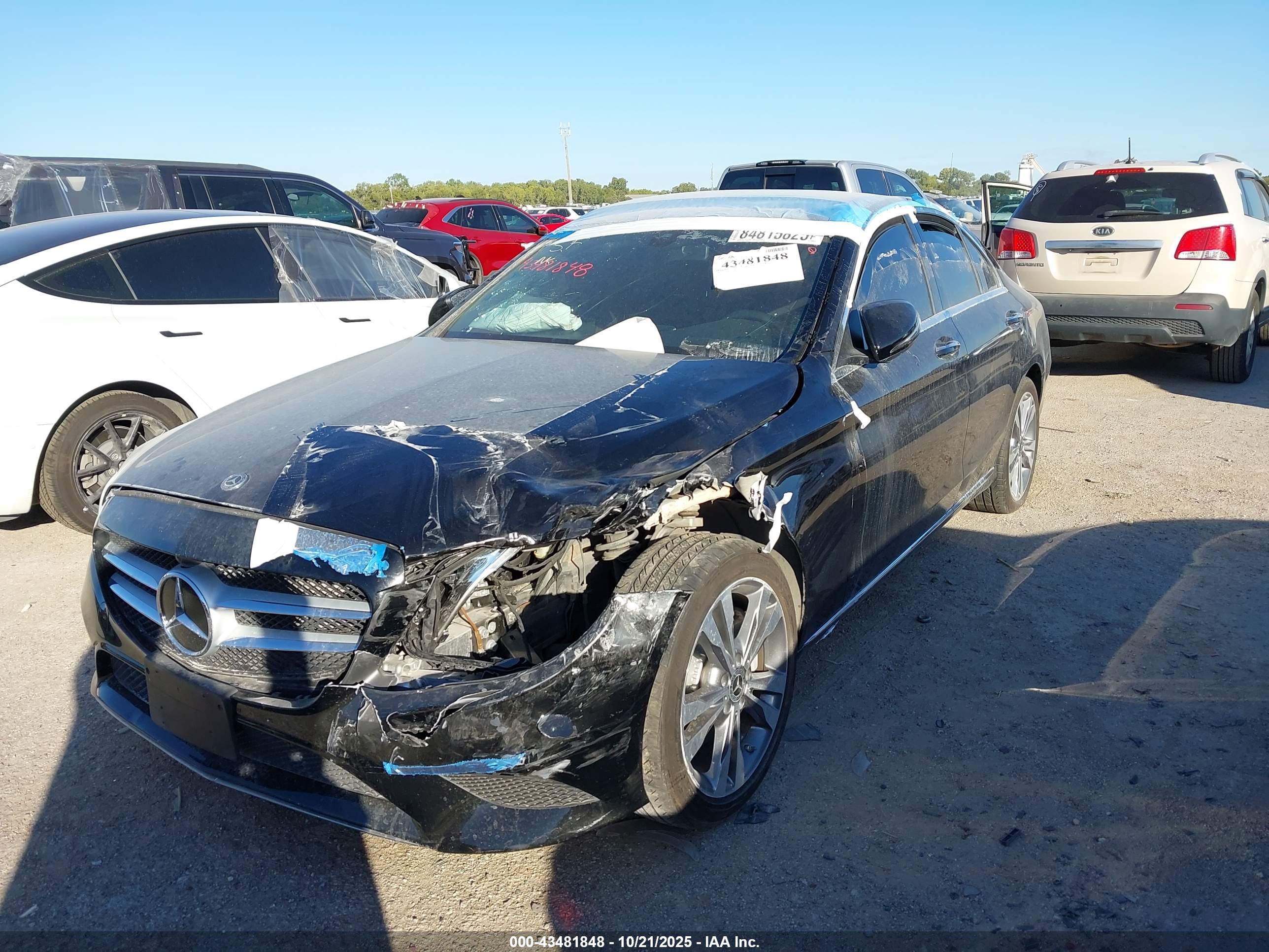 MERCEDES-BENZ C image 2