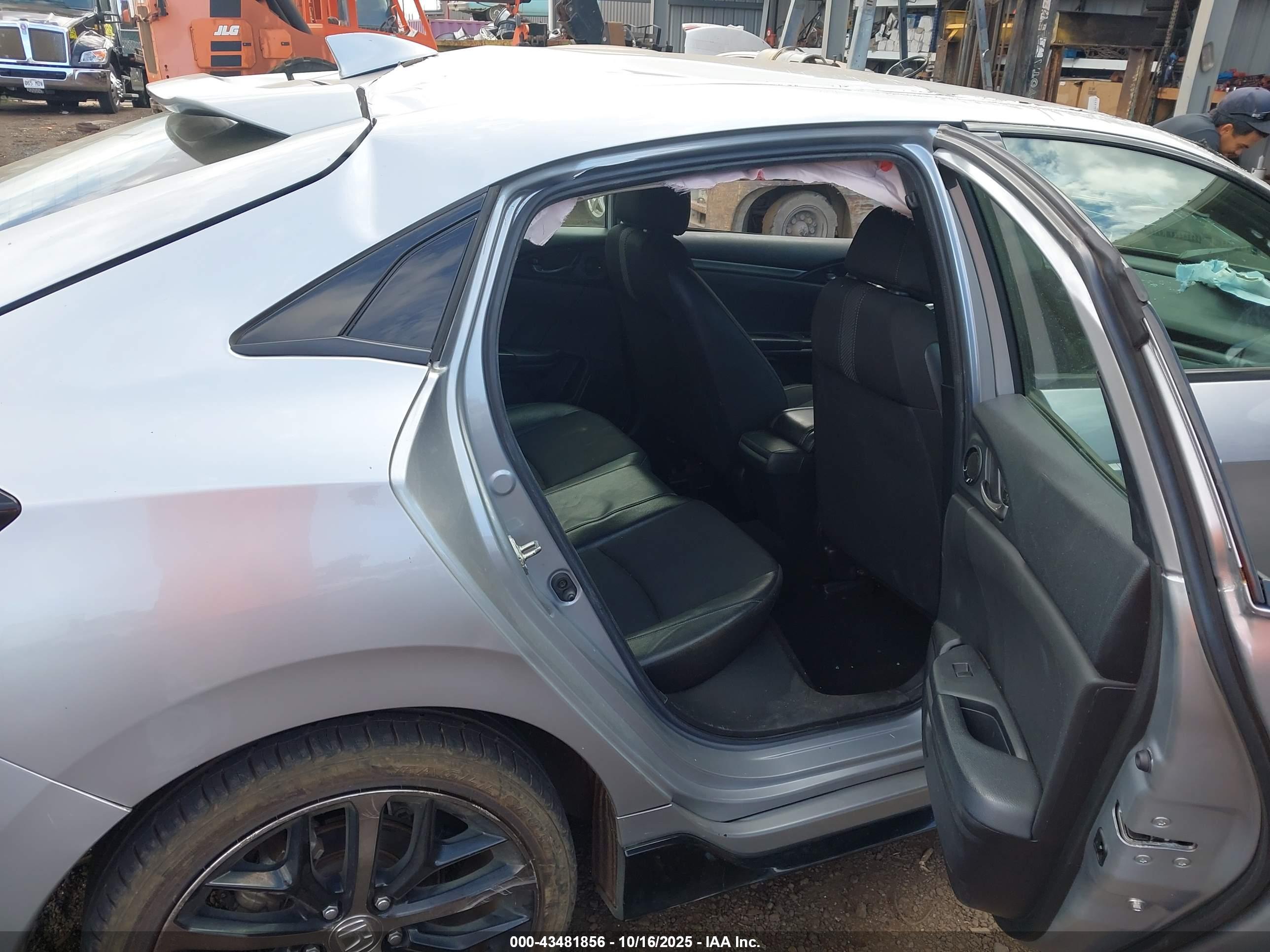 HONDA CIVIC image 8