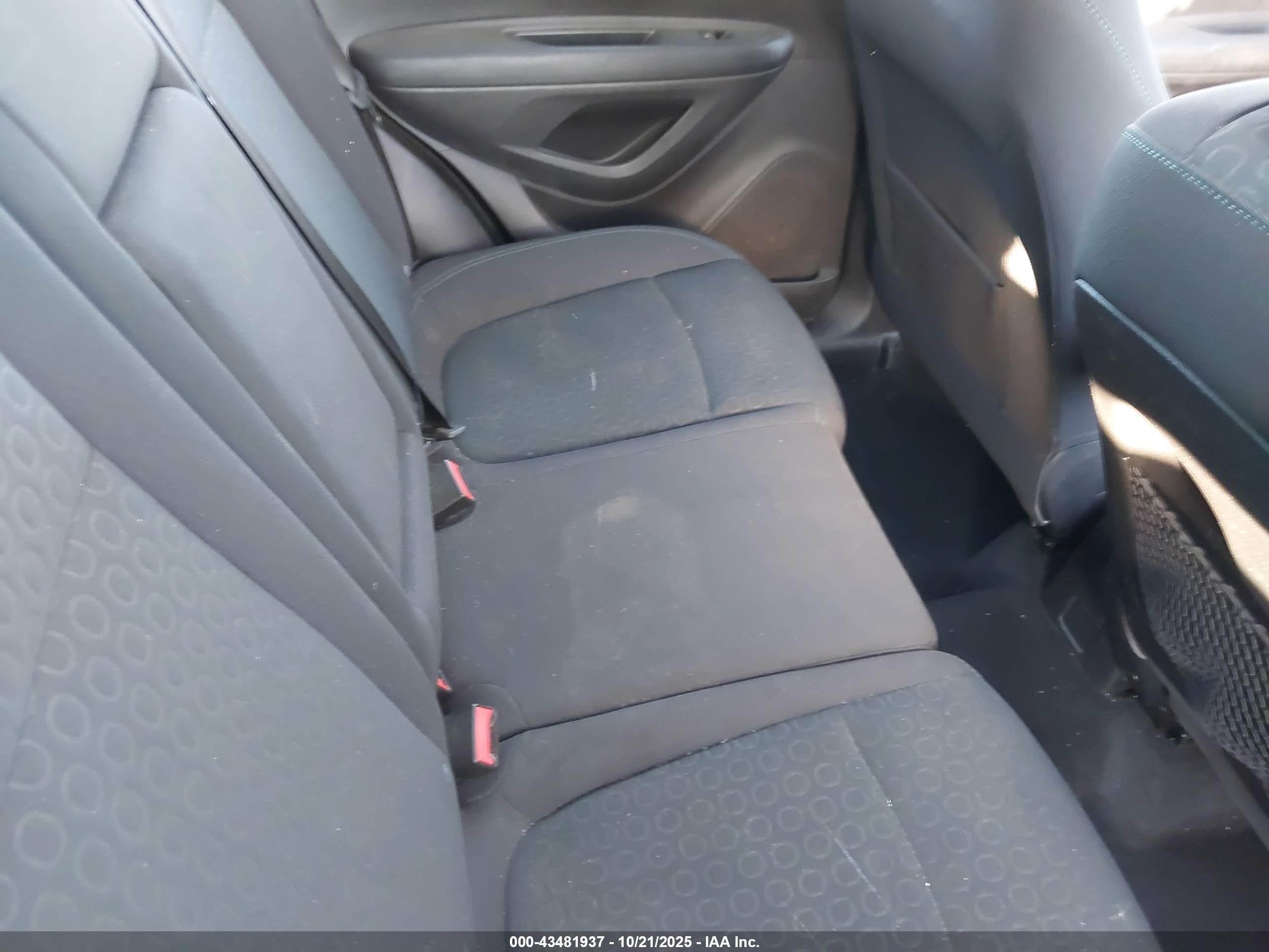 CHEVROLET TRAX image 8