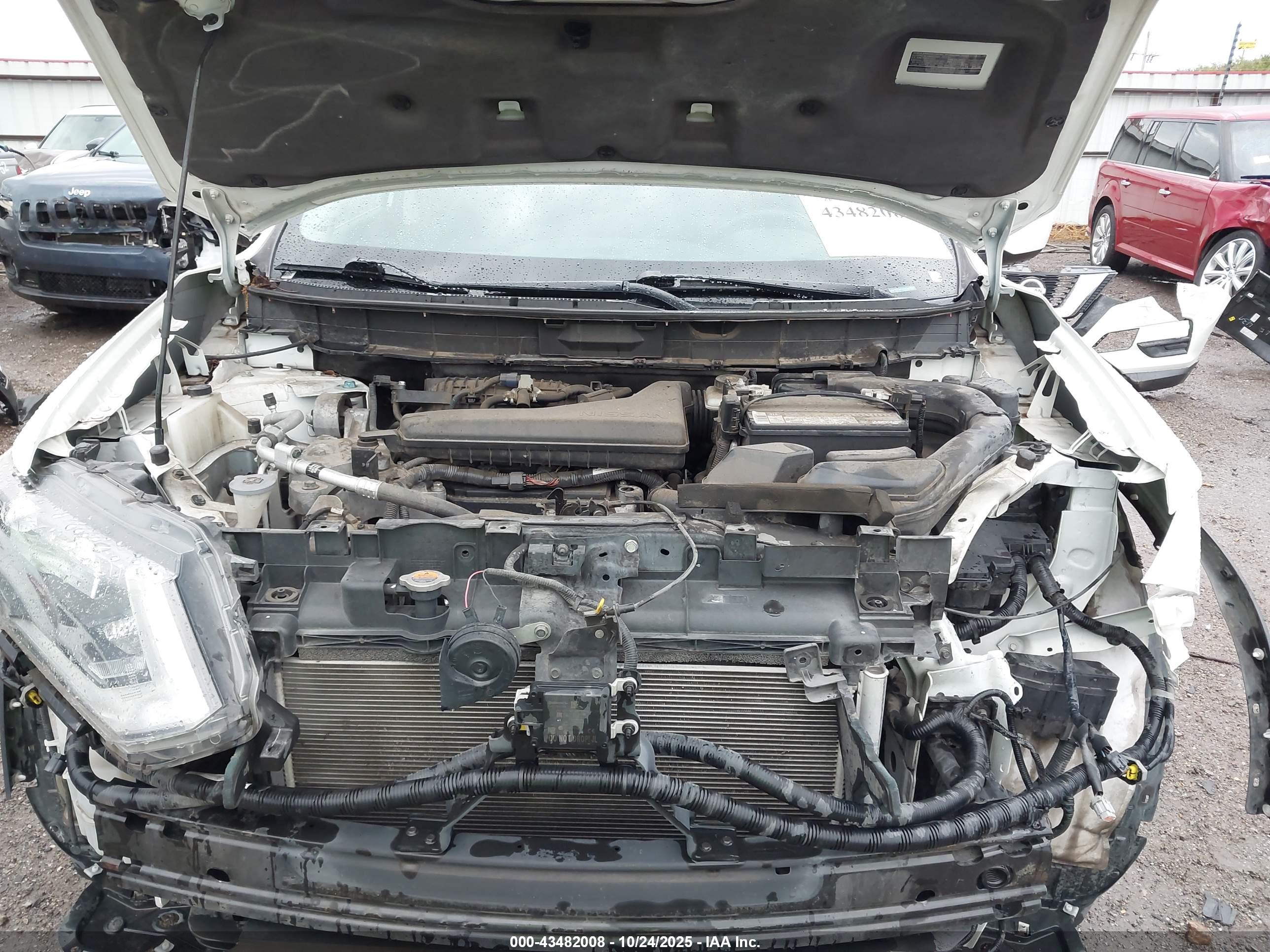 NISSAN ROGUE image 10