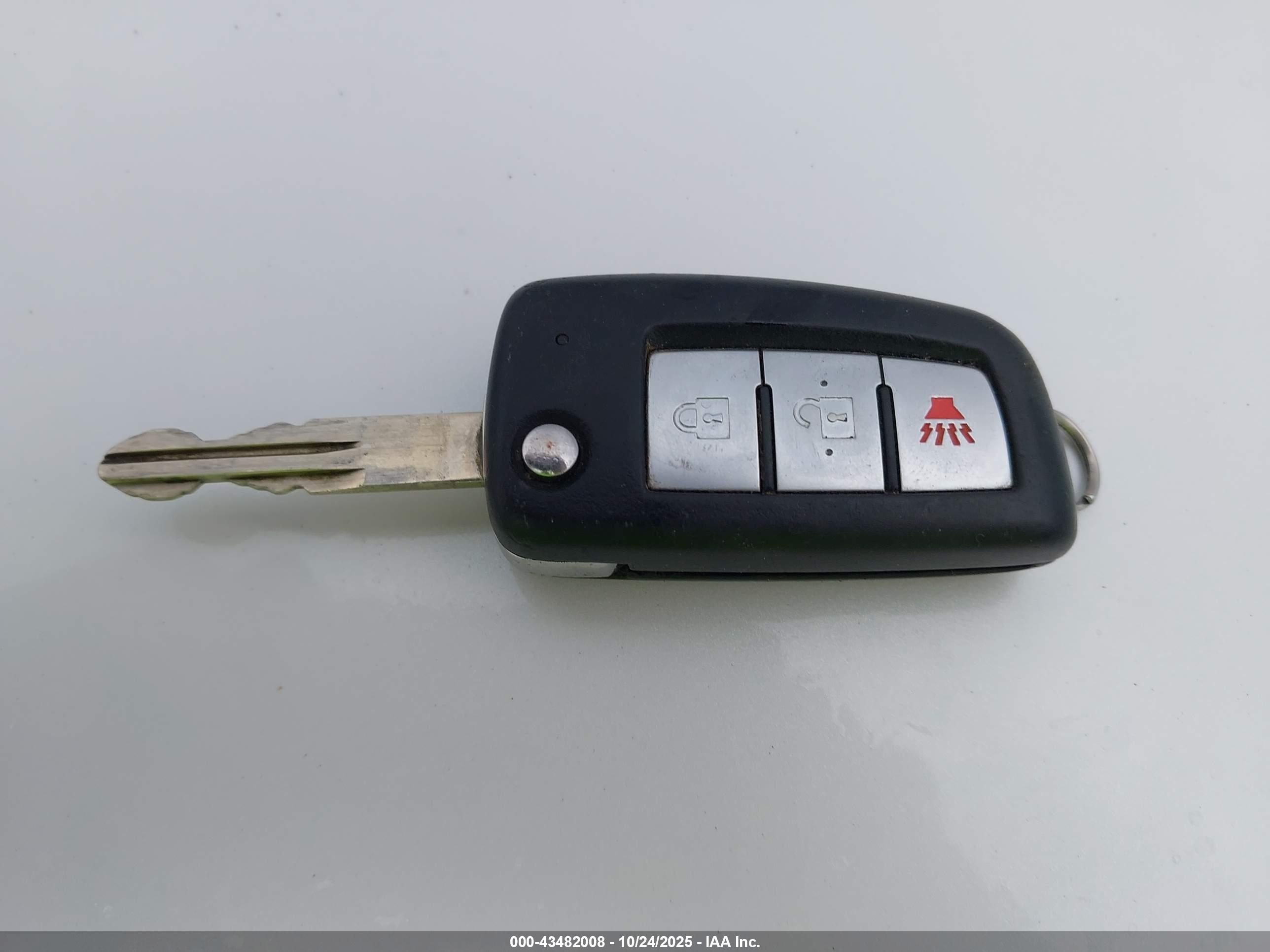 NISSAN ROGUE image 11