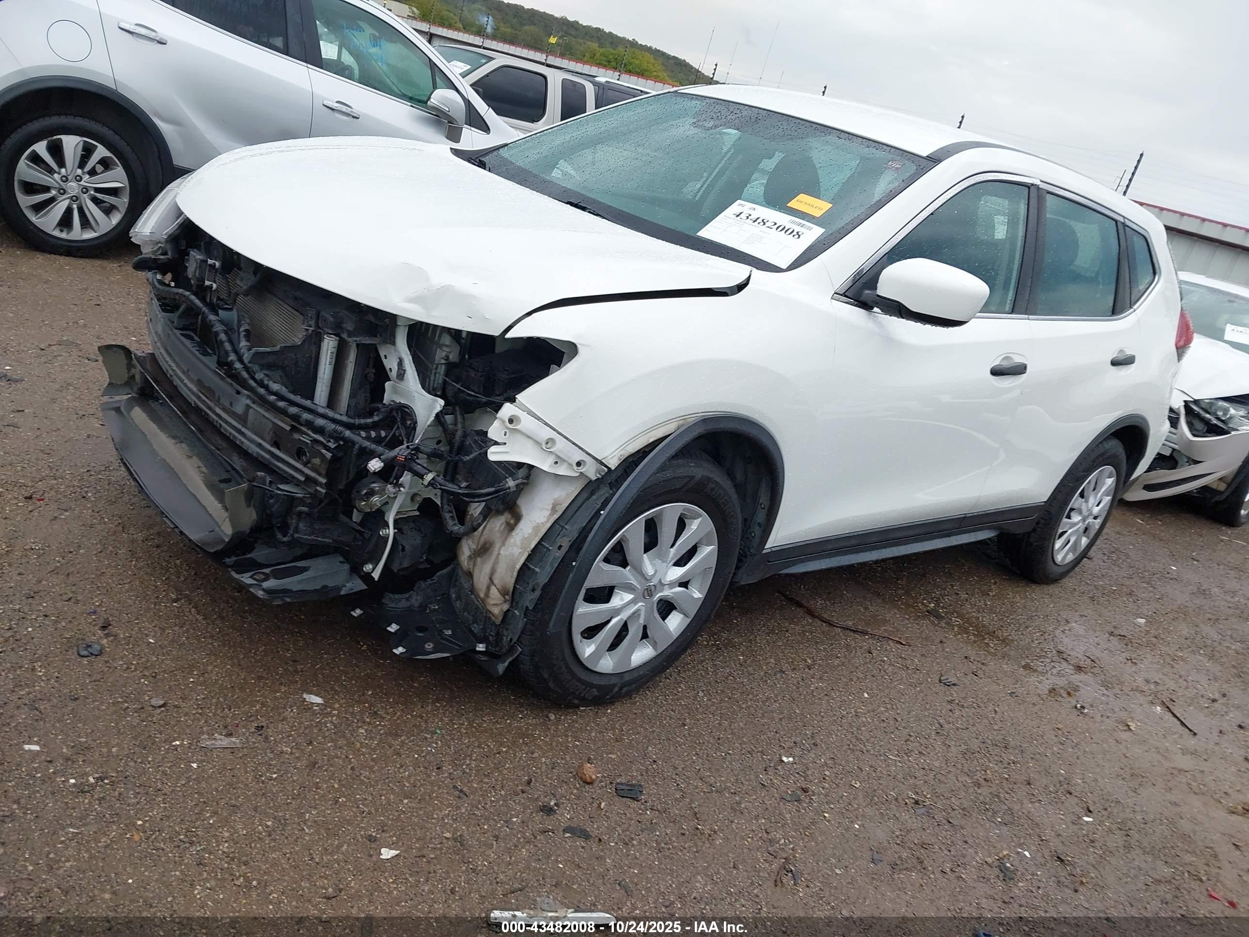 NISSAN ROGUE image 2