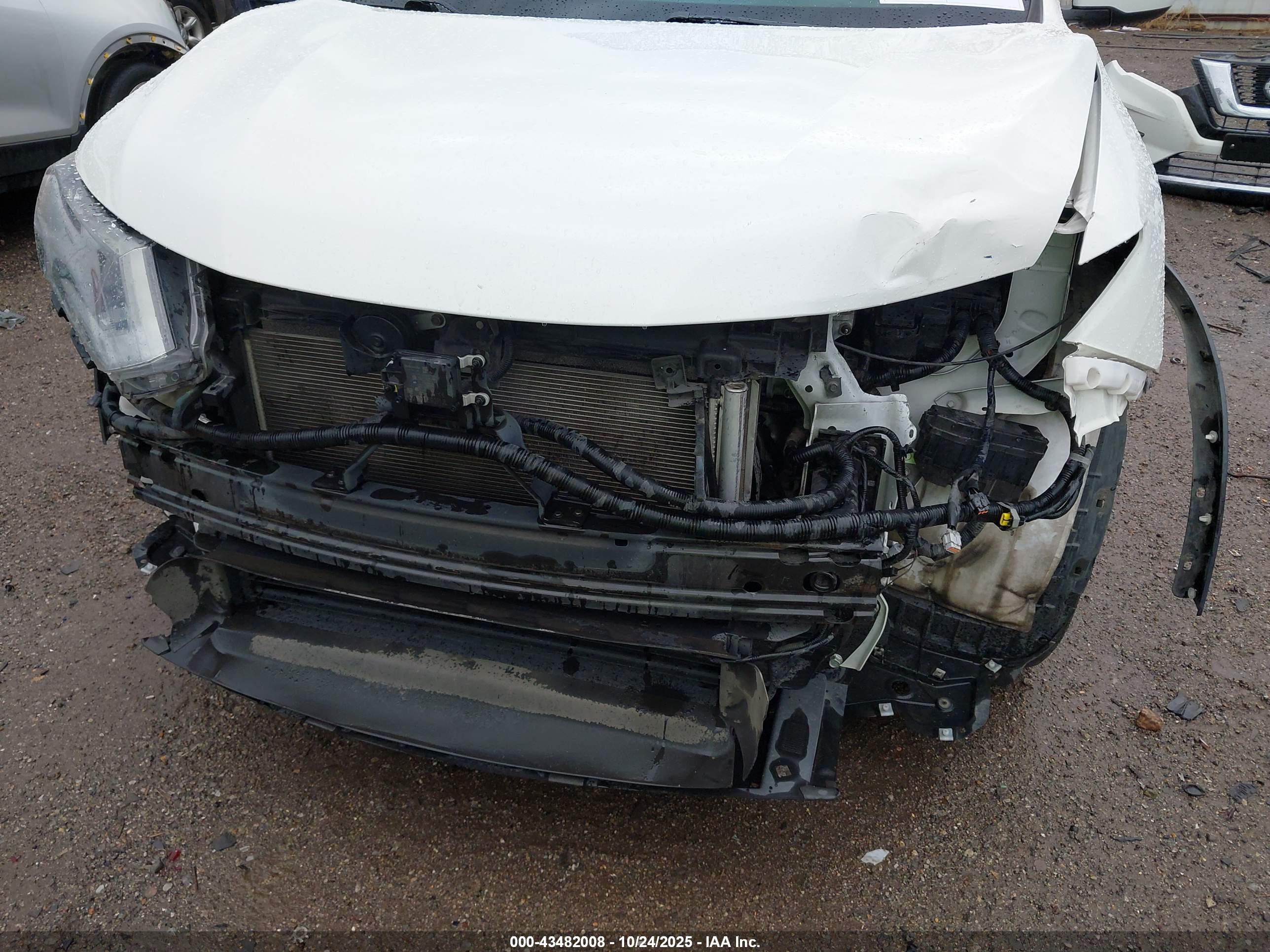 NISSAN ROGUE image 6