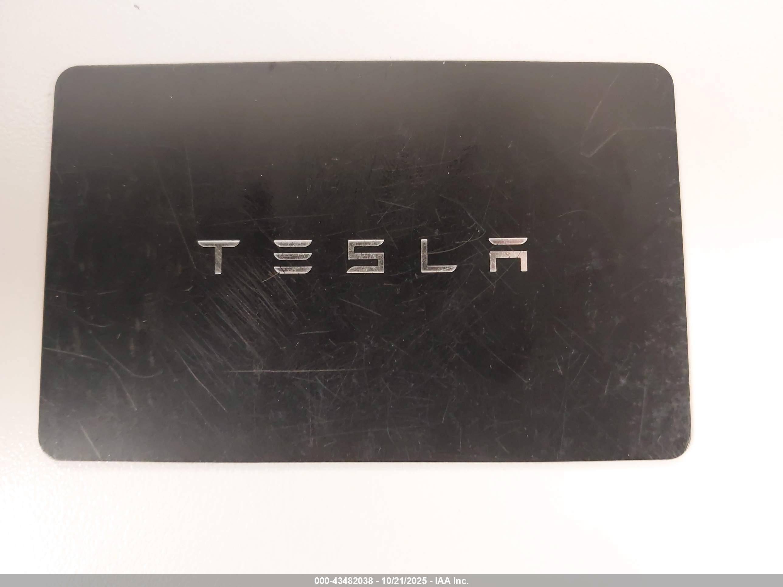 TESLA MODEL image 11