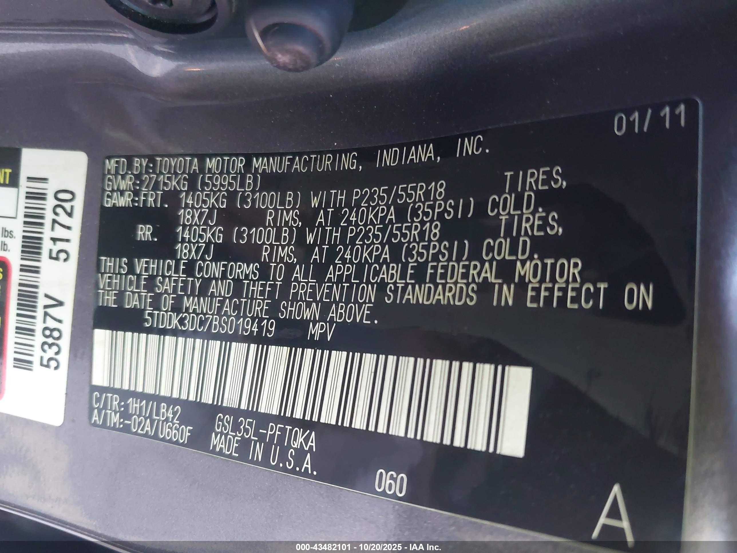 TOYOTA SIENNA image 9