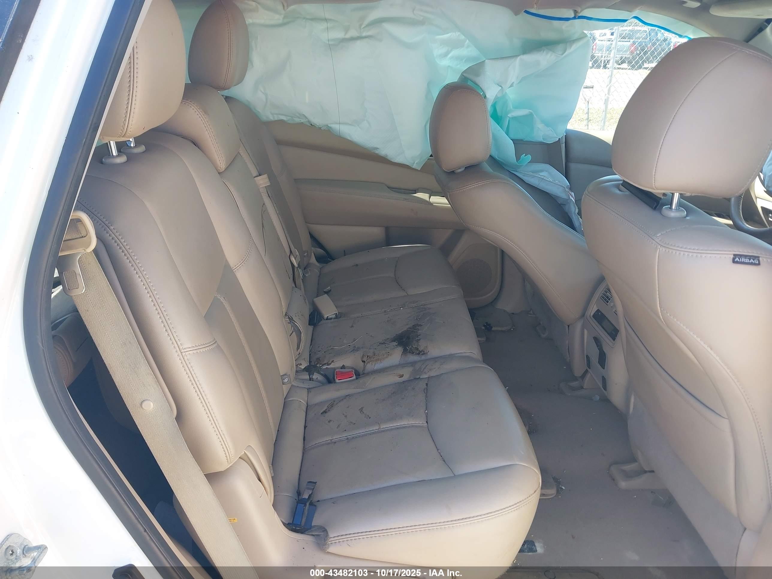 NISSAN PATHFINDER image 8