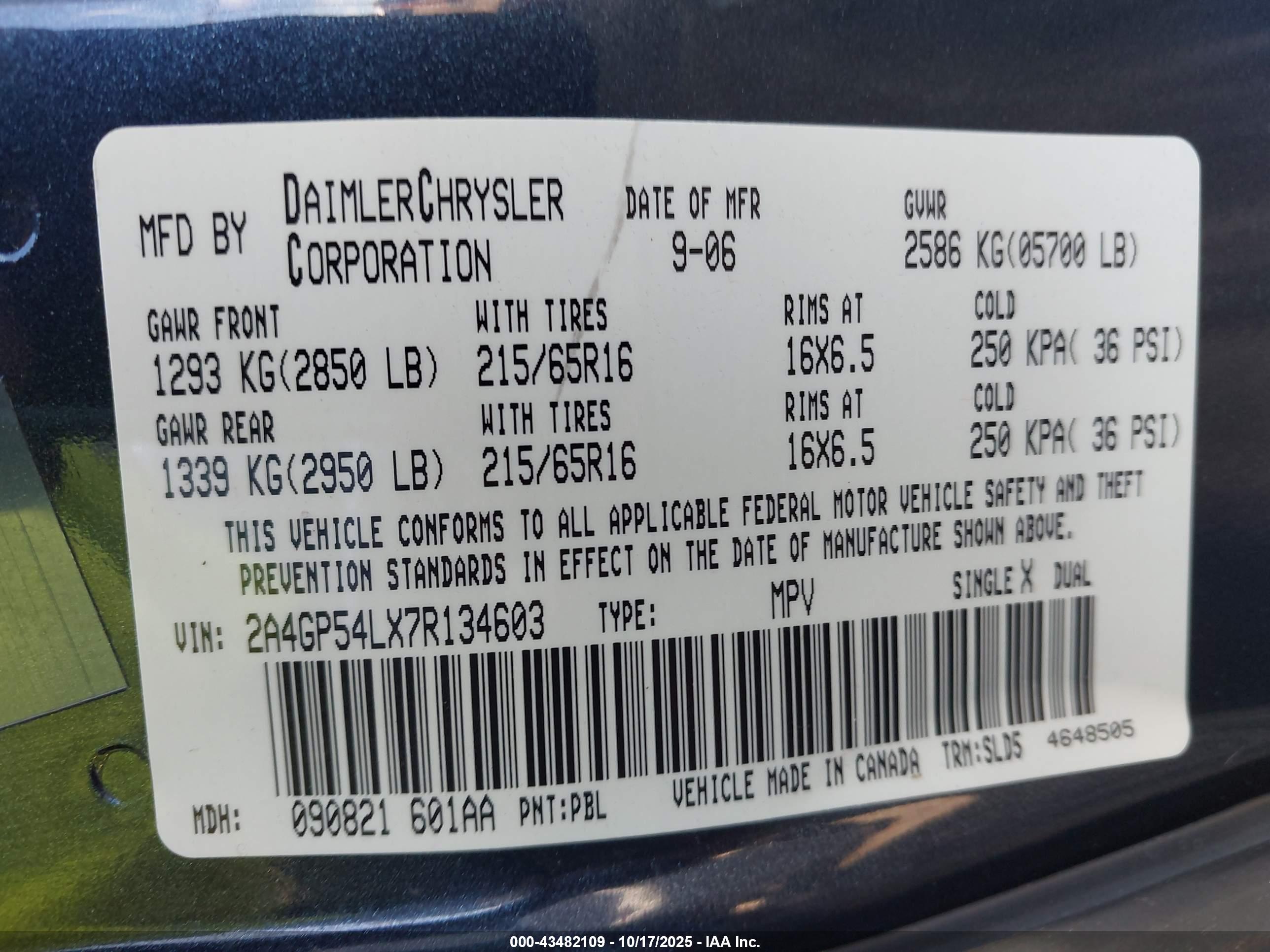CHRYSLER TOWN image 9