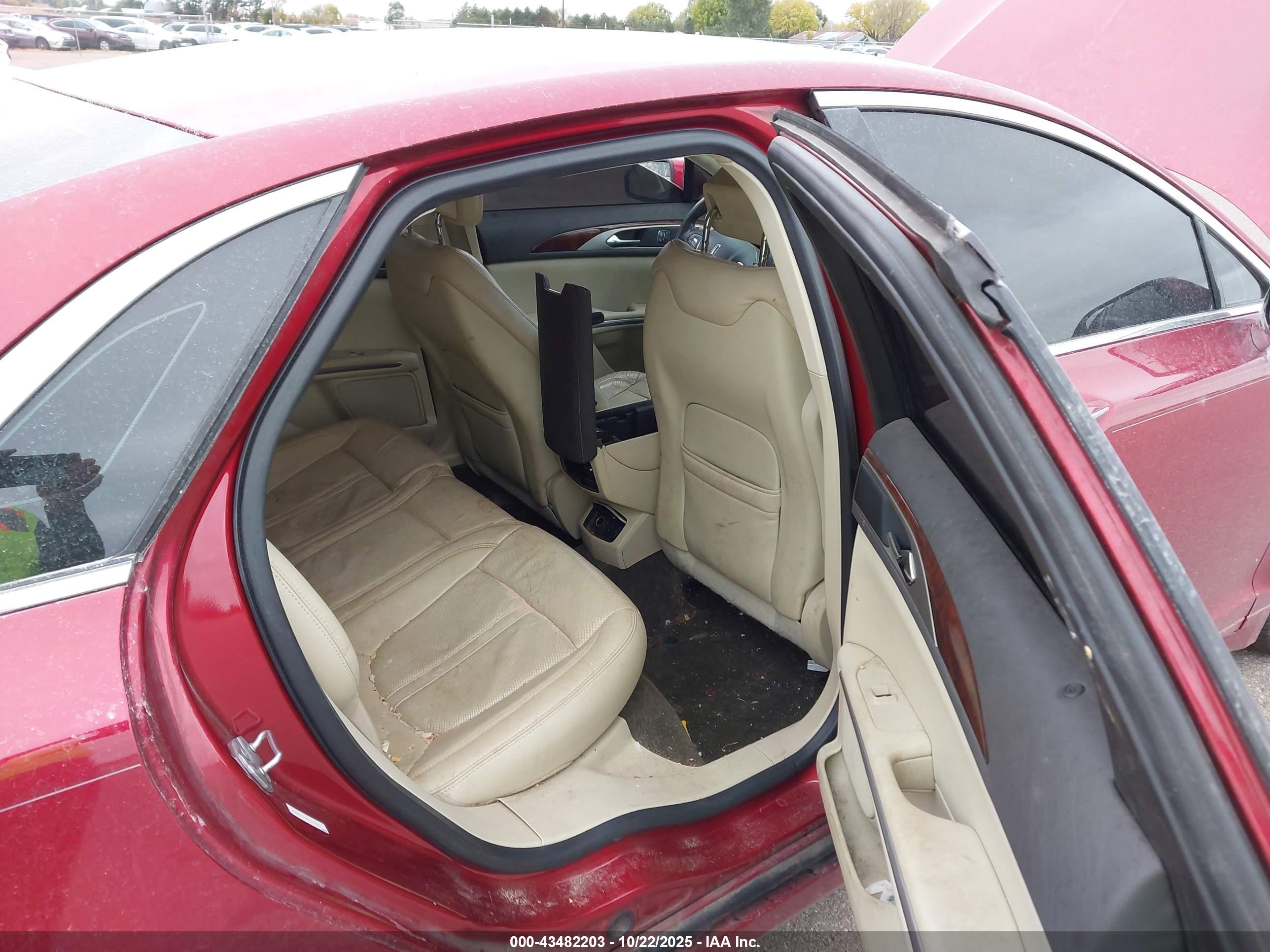 LINCOLN MKZ image 8