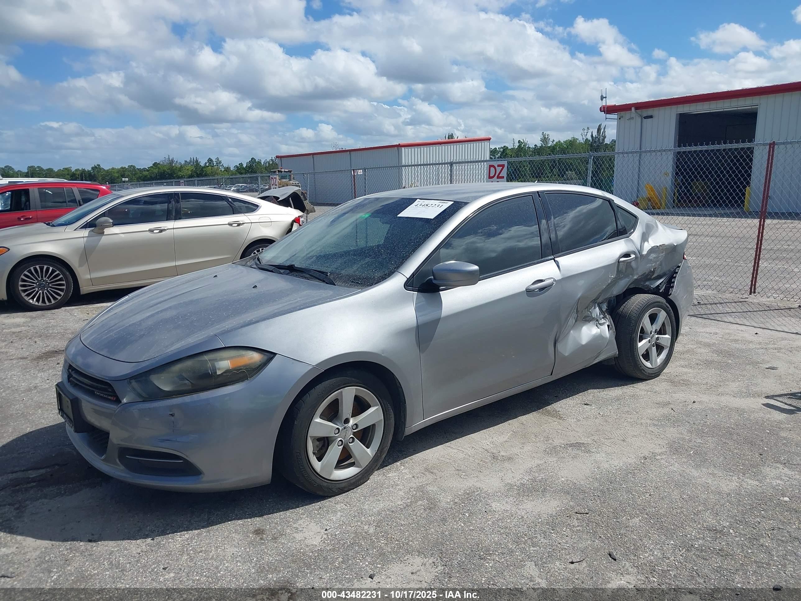 DODGE DART image 2