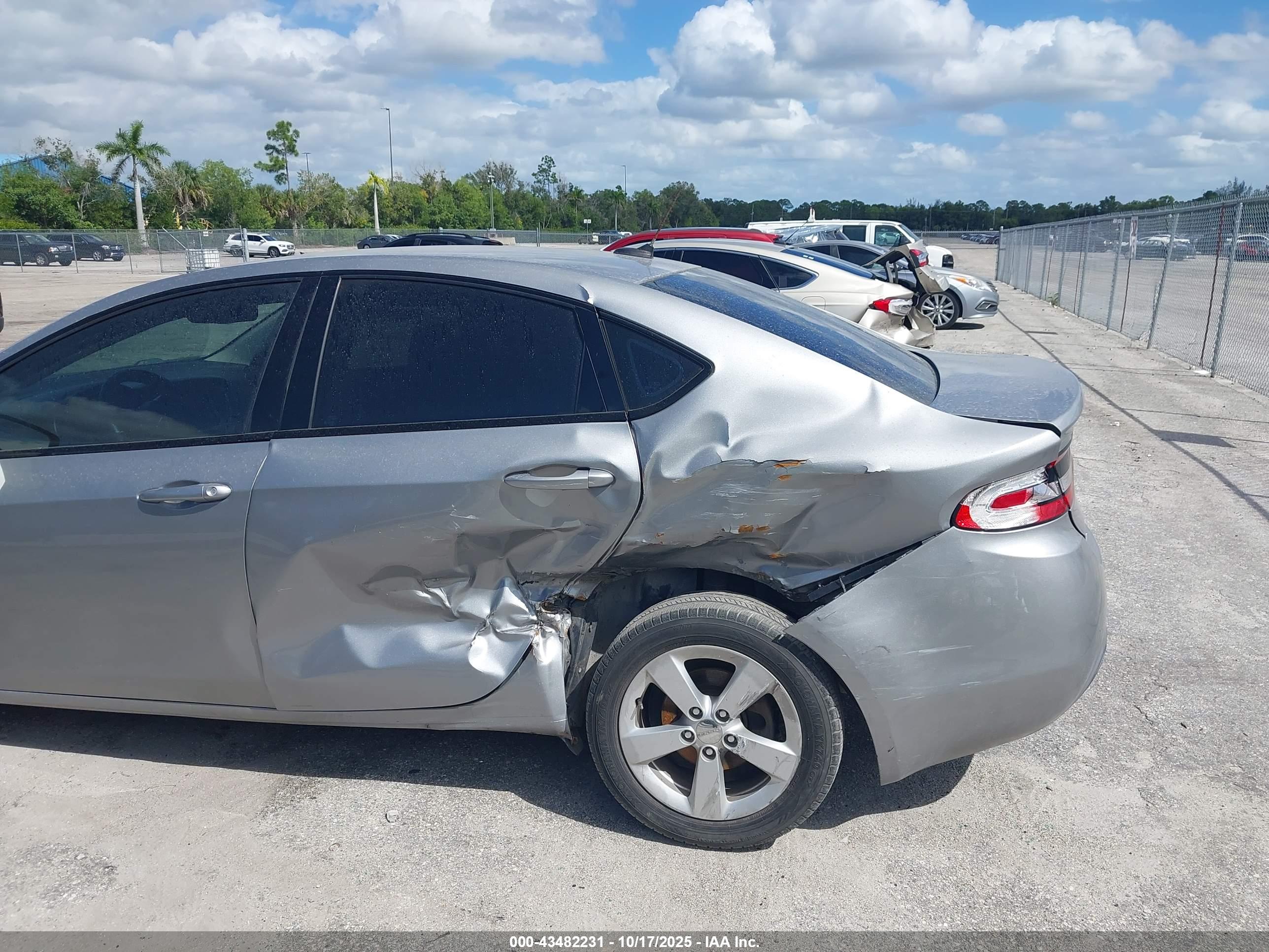 DODGE DART image 6