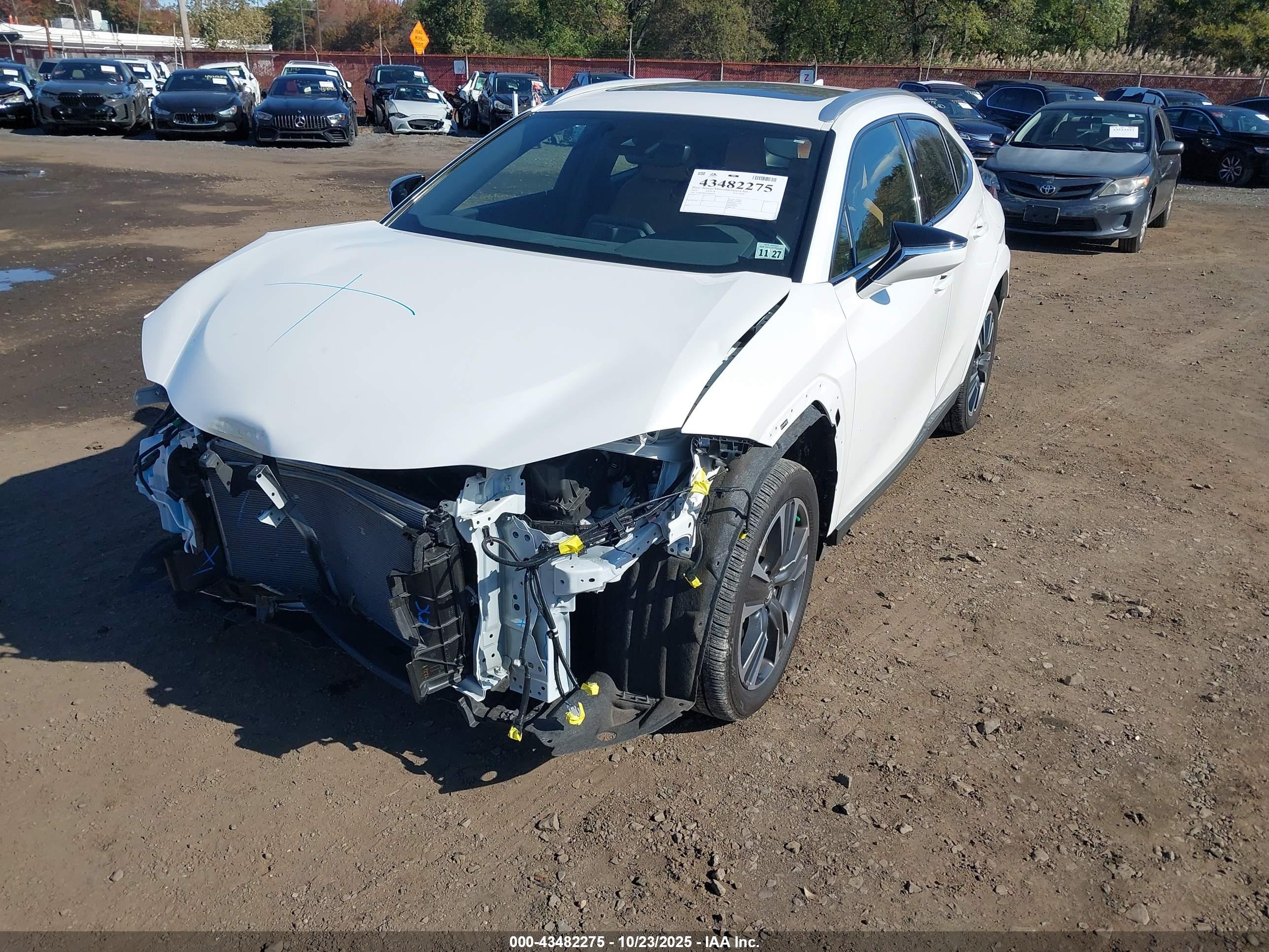LEXUS UX image 6