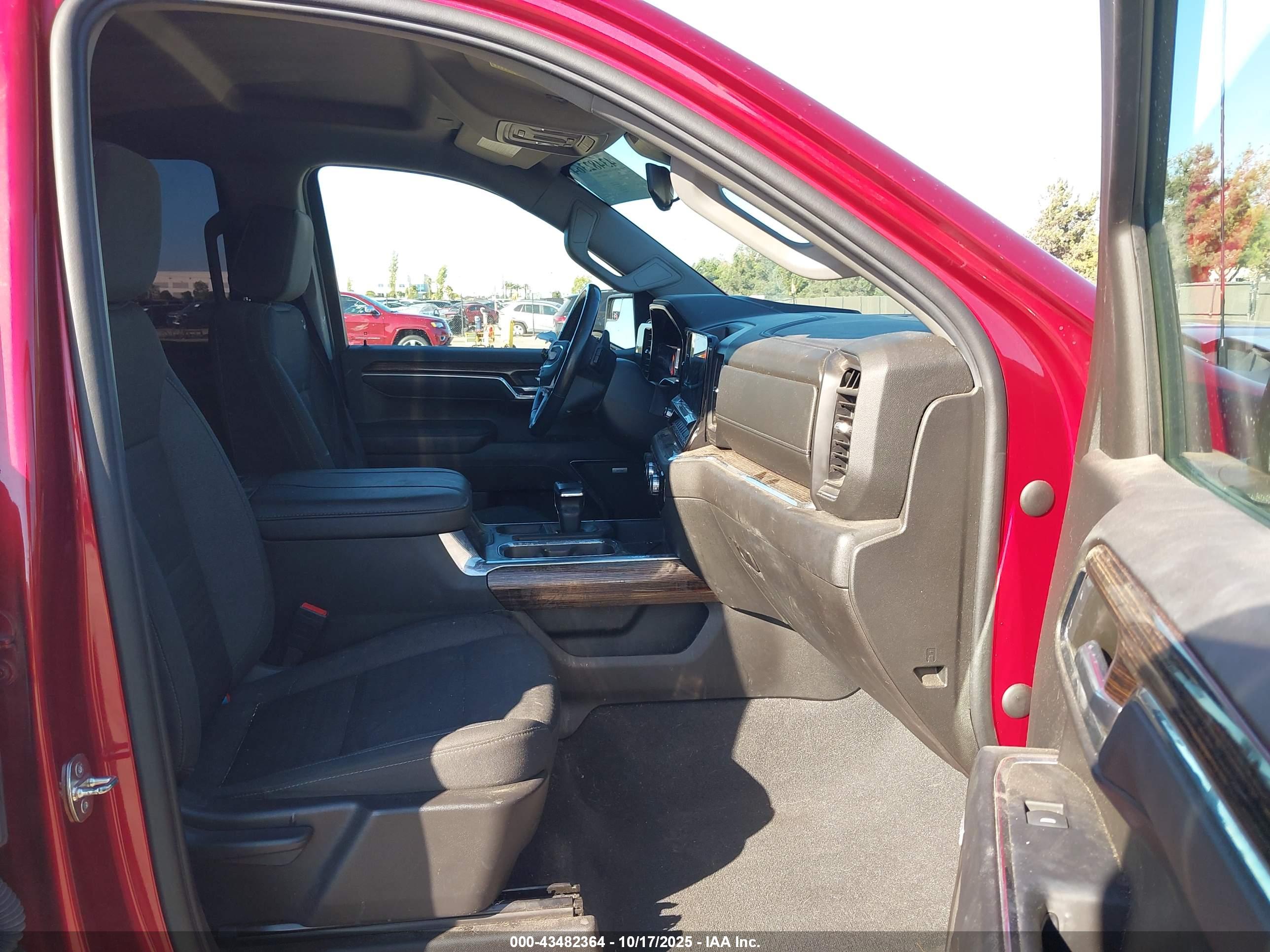 GMC SIERRA image 5