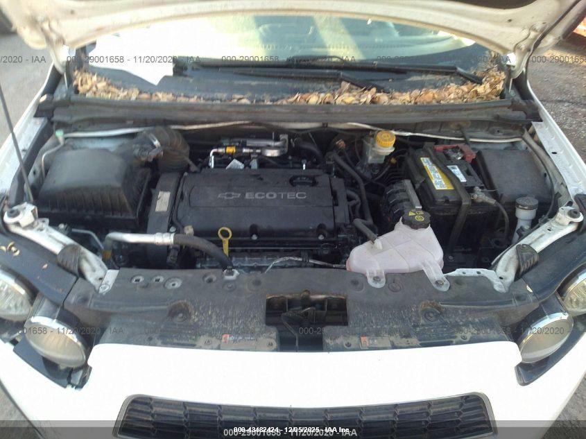 CHEVROLET SONIC image 10
