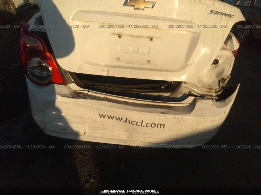 CHEVROLET SONIC image 6