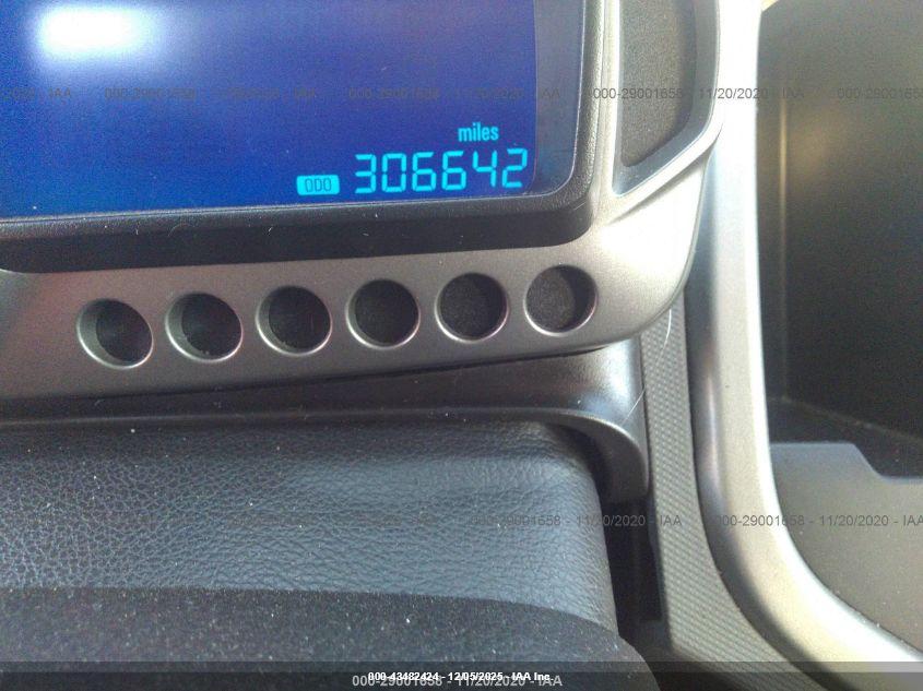 CHEVROLET SONIC image 7
