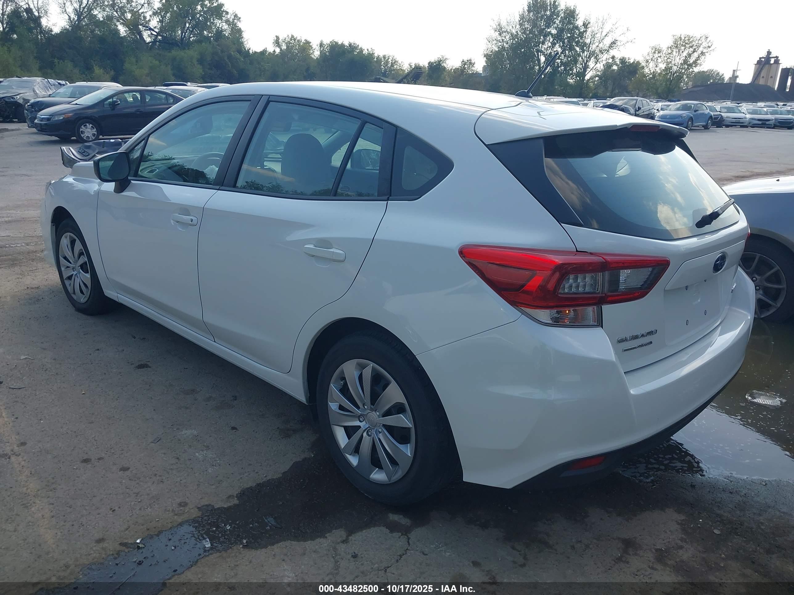 SUBARU IMPREZA image 3