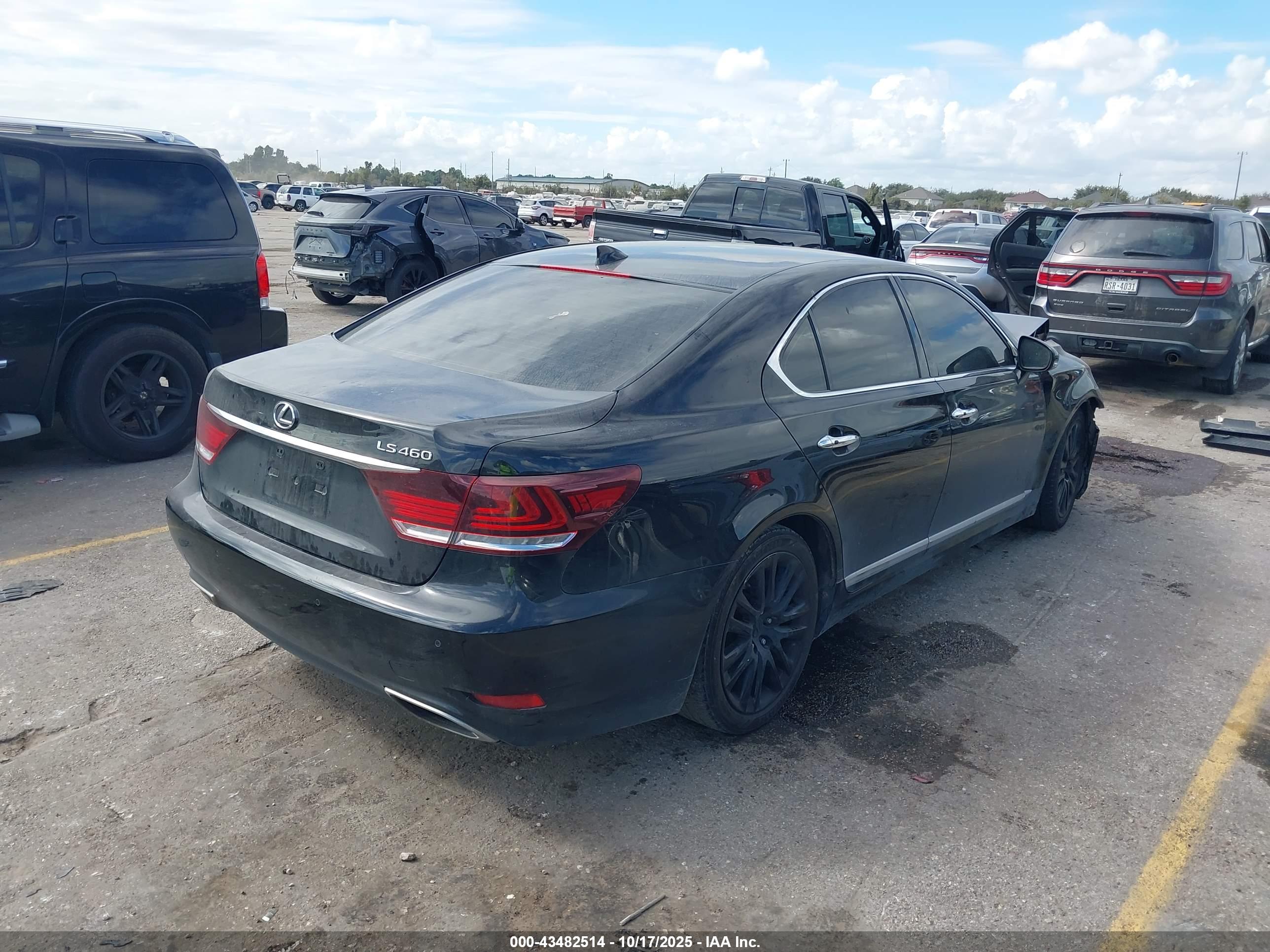 LEXUS LS image 4