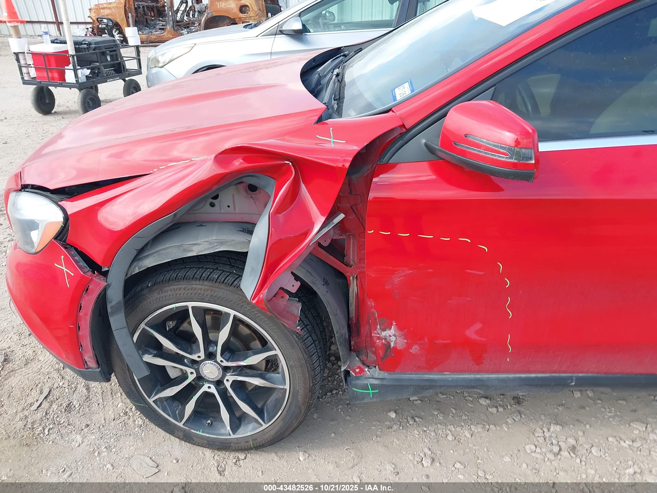 MERCEDES-BENZ GLA image 6