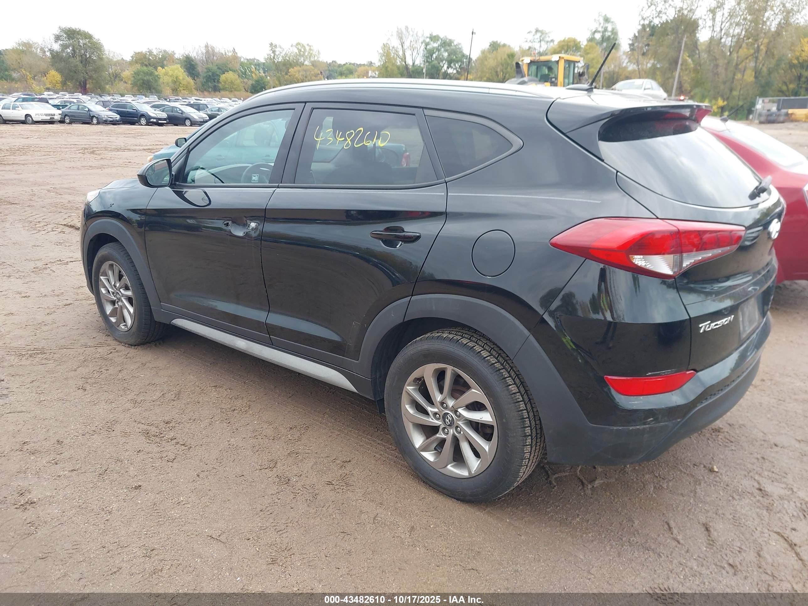 HYUNDAI TUCSON image 3