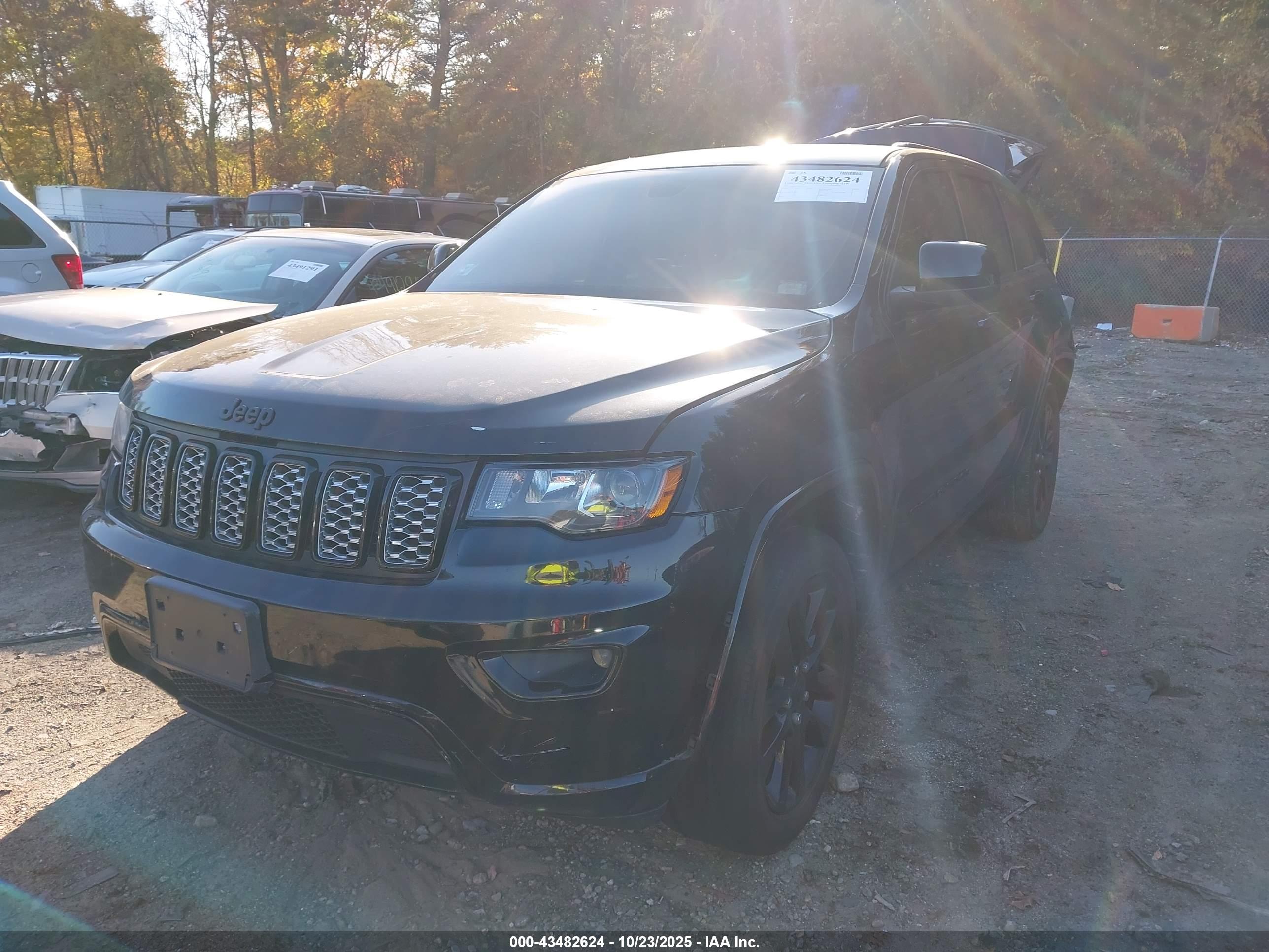 JEEP GRAND image 2