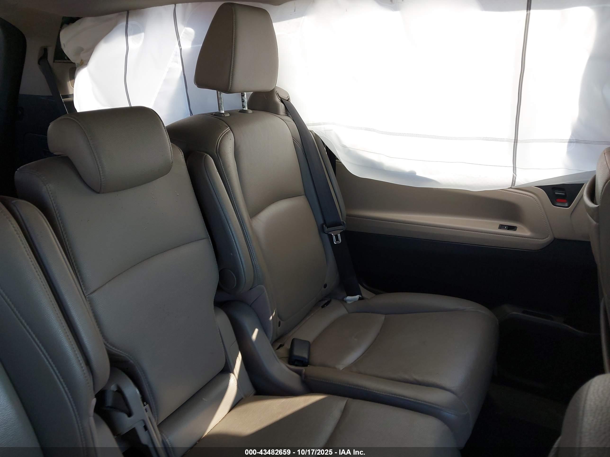 HONDA ODYSSEY image 8