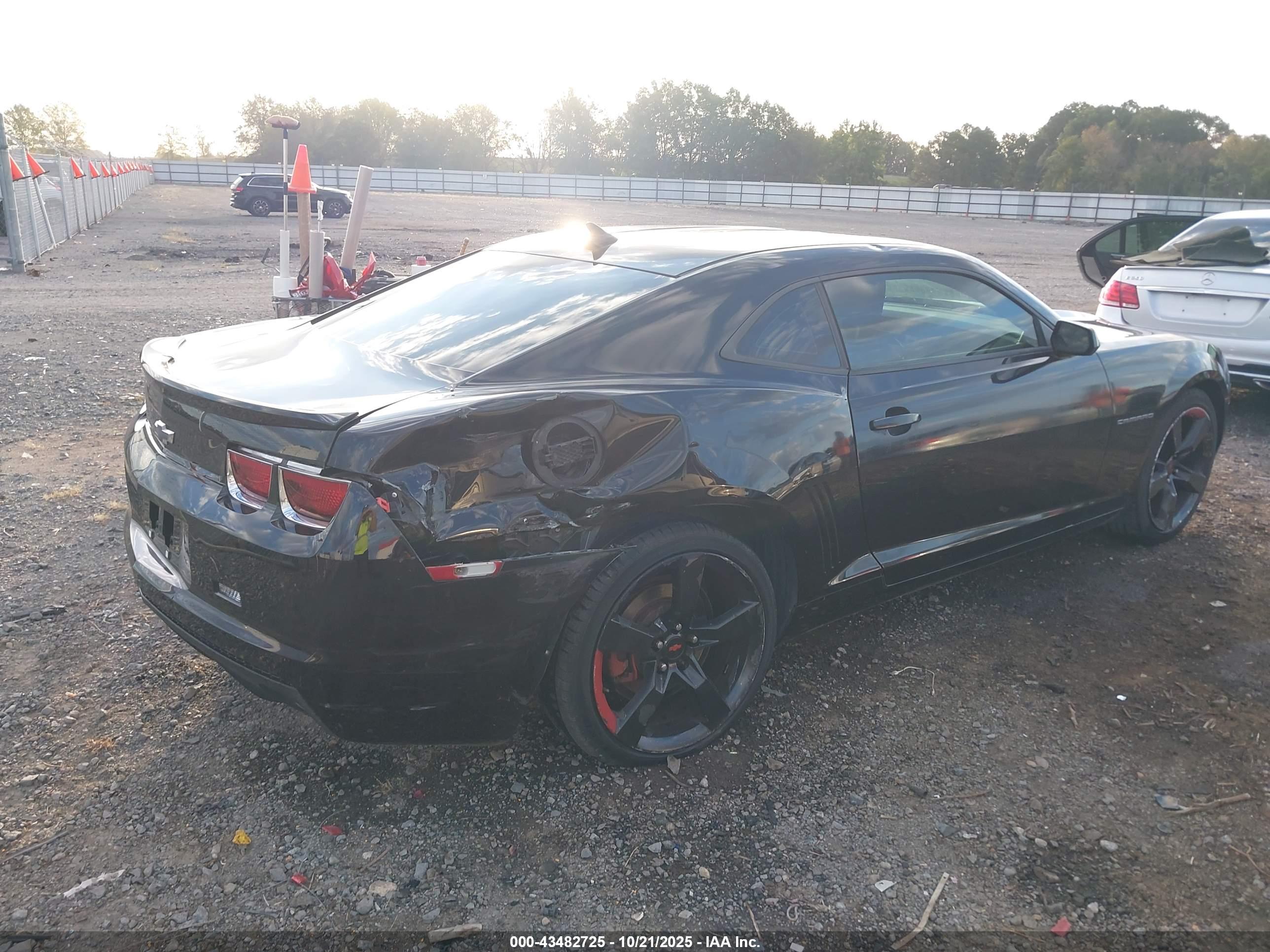 CHEVROLET CAMARO image 4