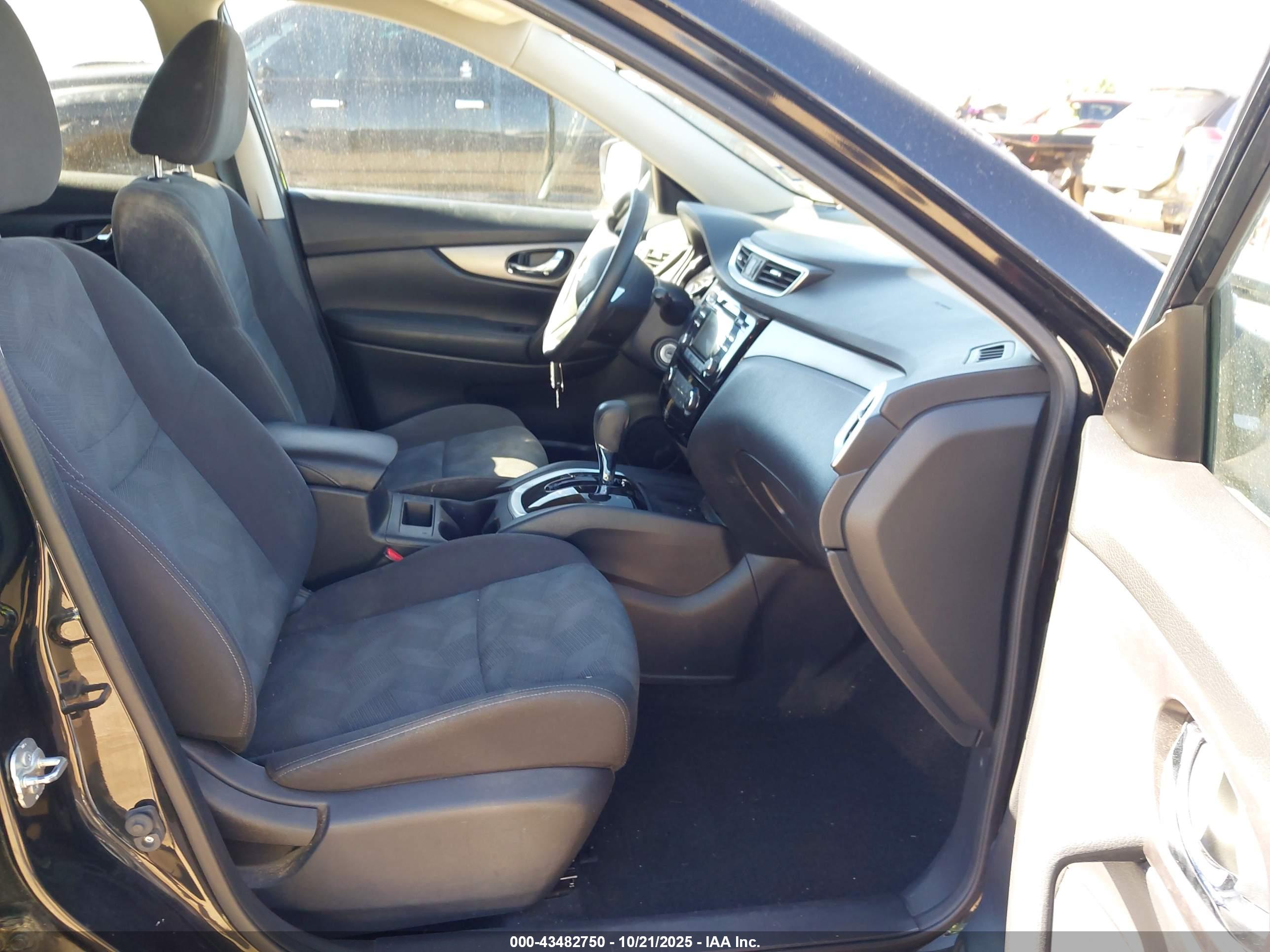 NISSAN ROGUE image 5