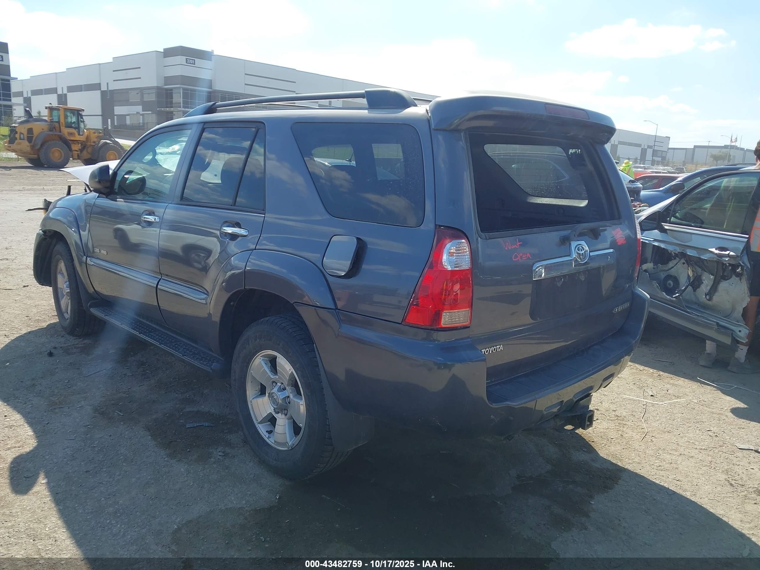 TOYOTA 4RUNNER image 3