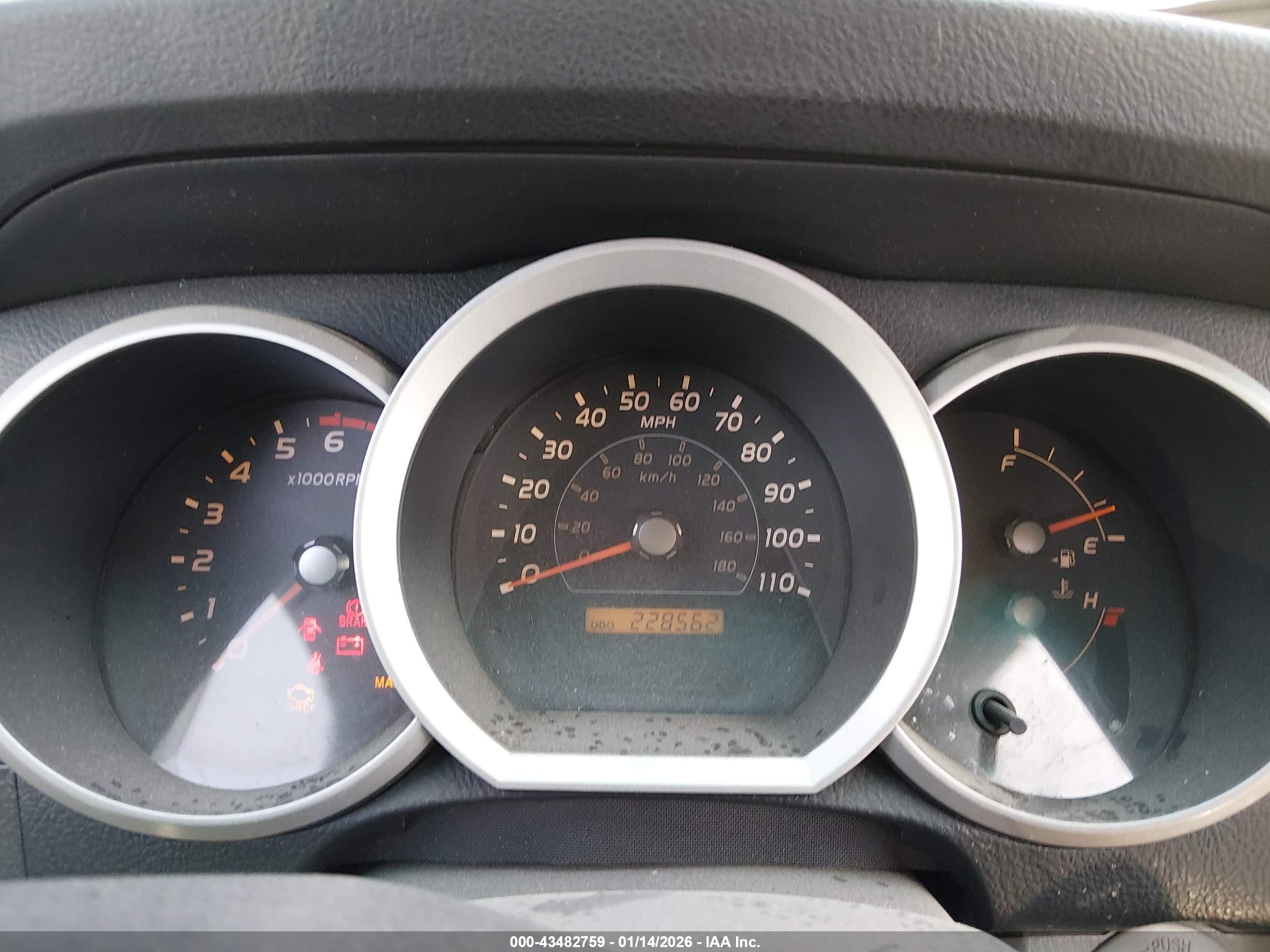 TOYOTA 4RUNNER image 7