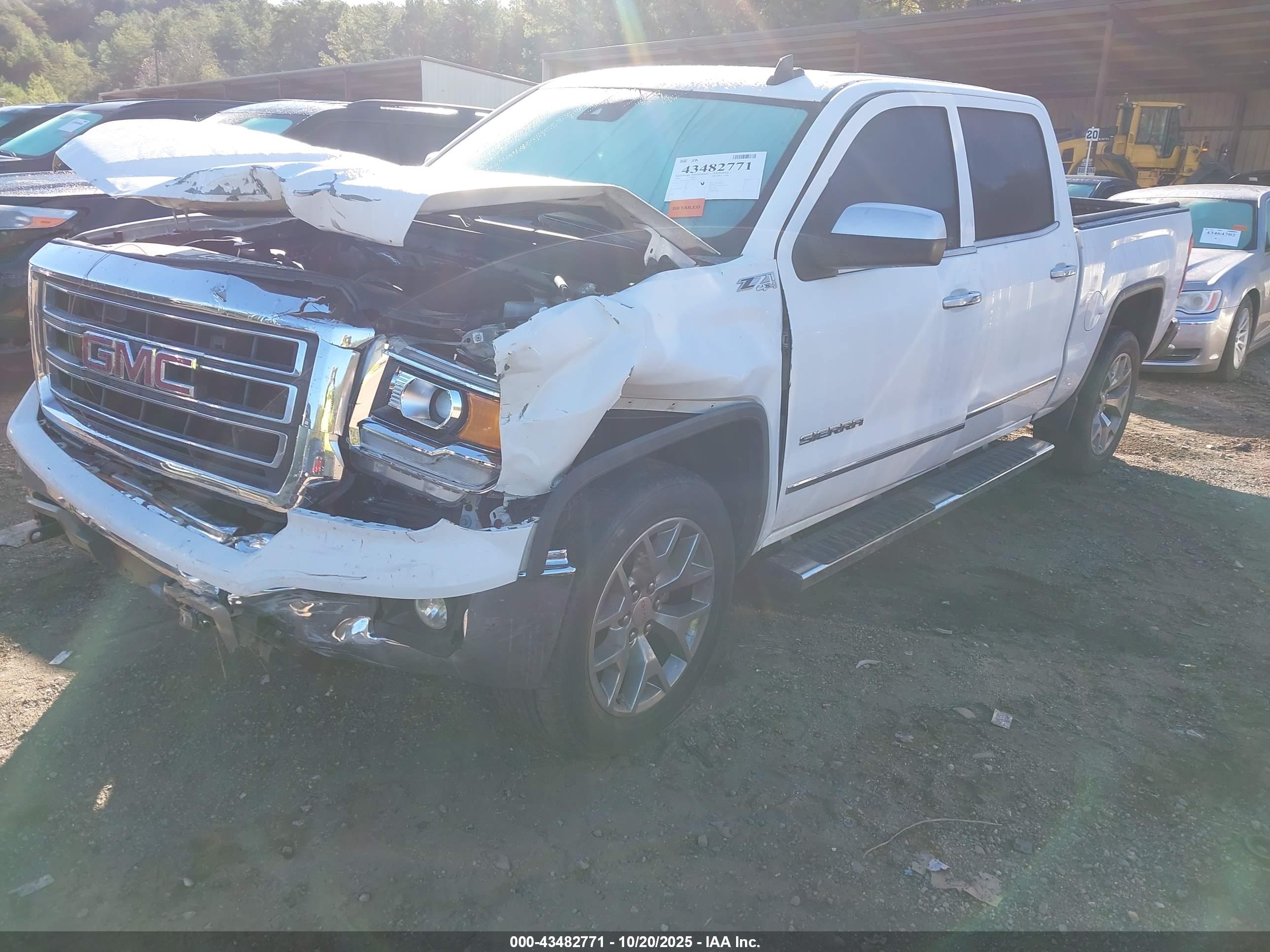 GMC SIERRA image 2