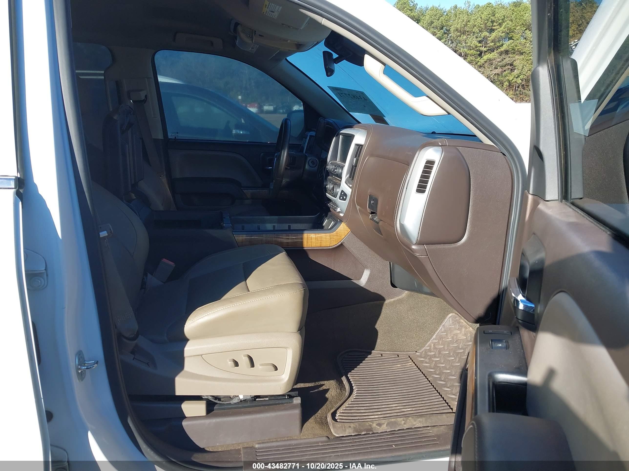 GMC SIERRA image 5