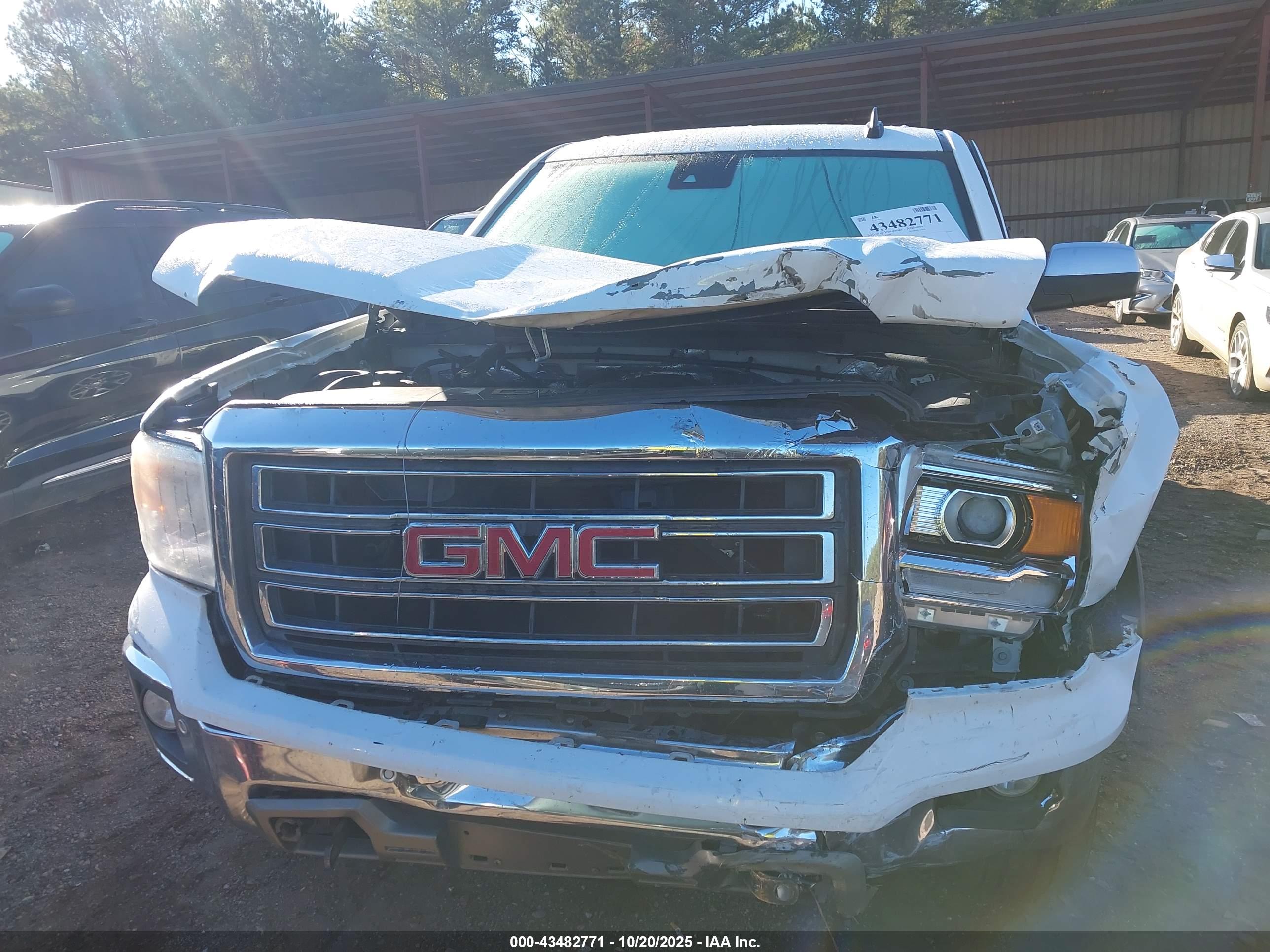 GMC SIERRA image 6