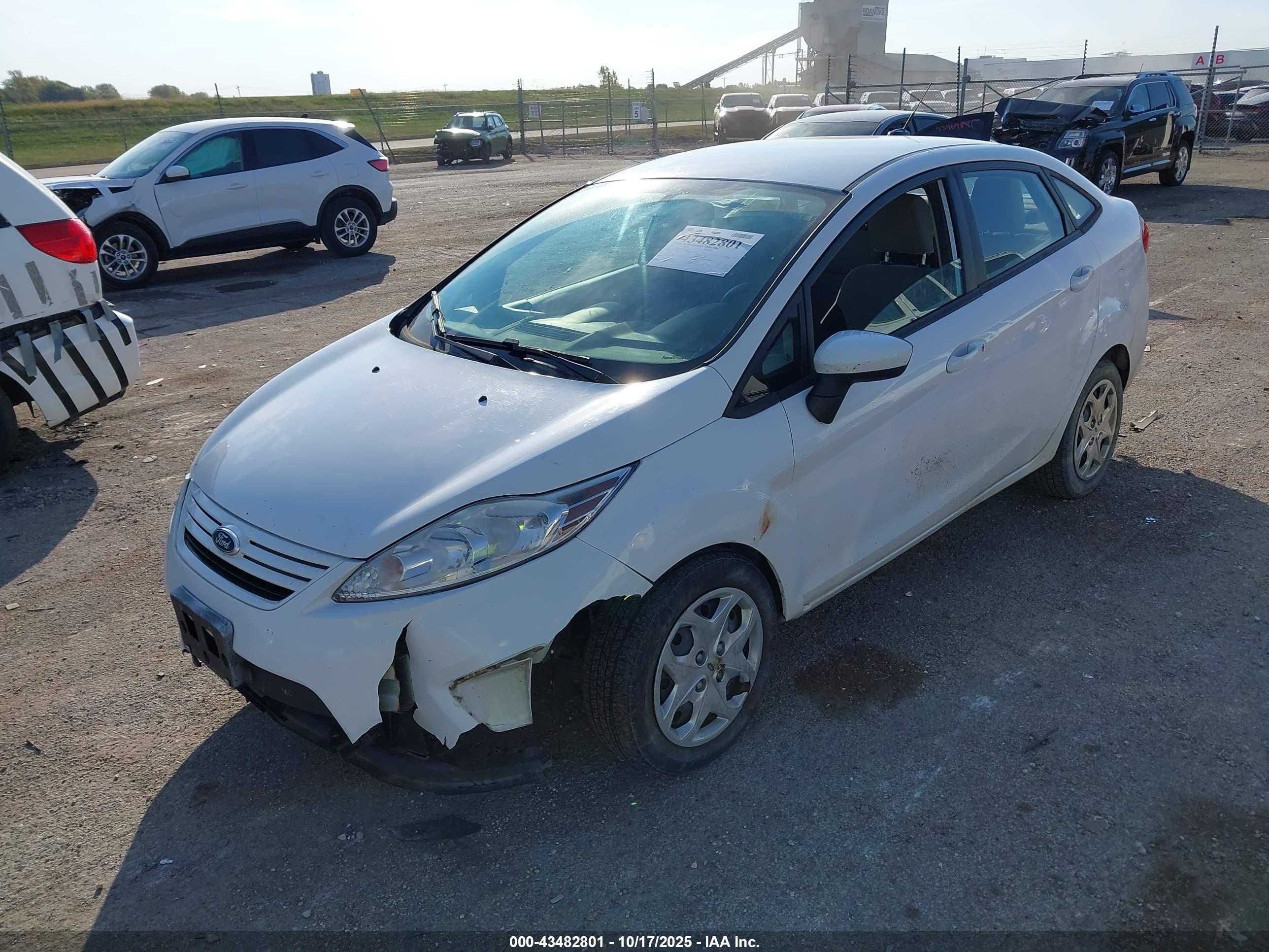 FORD FIESTA image 2