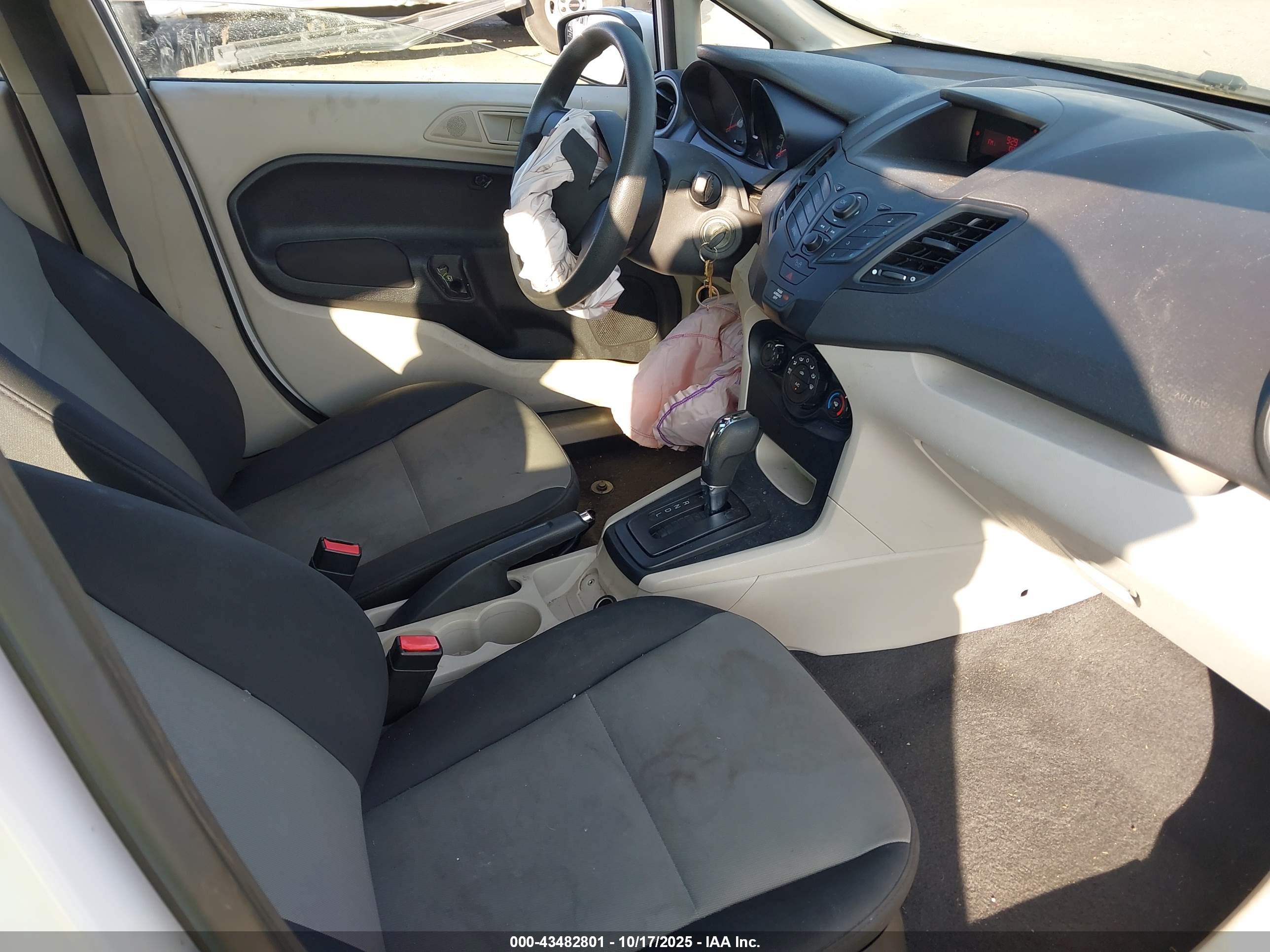 FORD FIESTA image 5