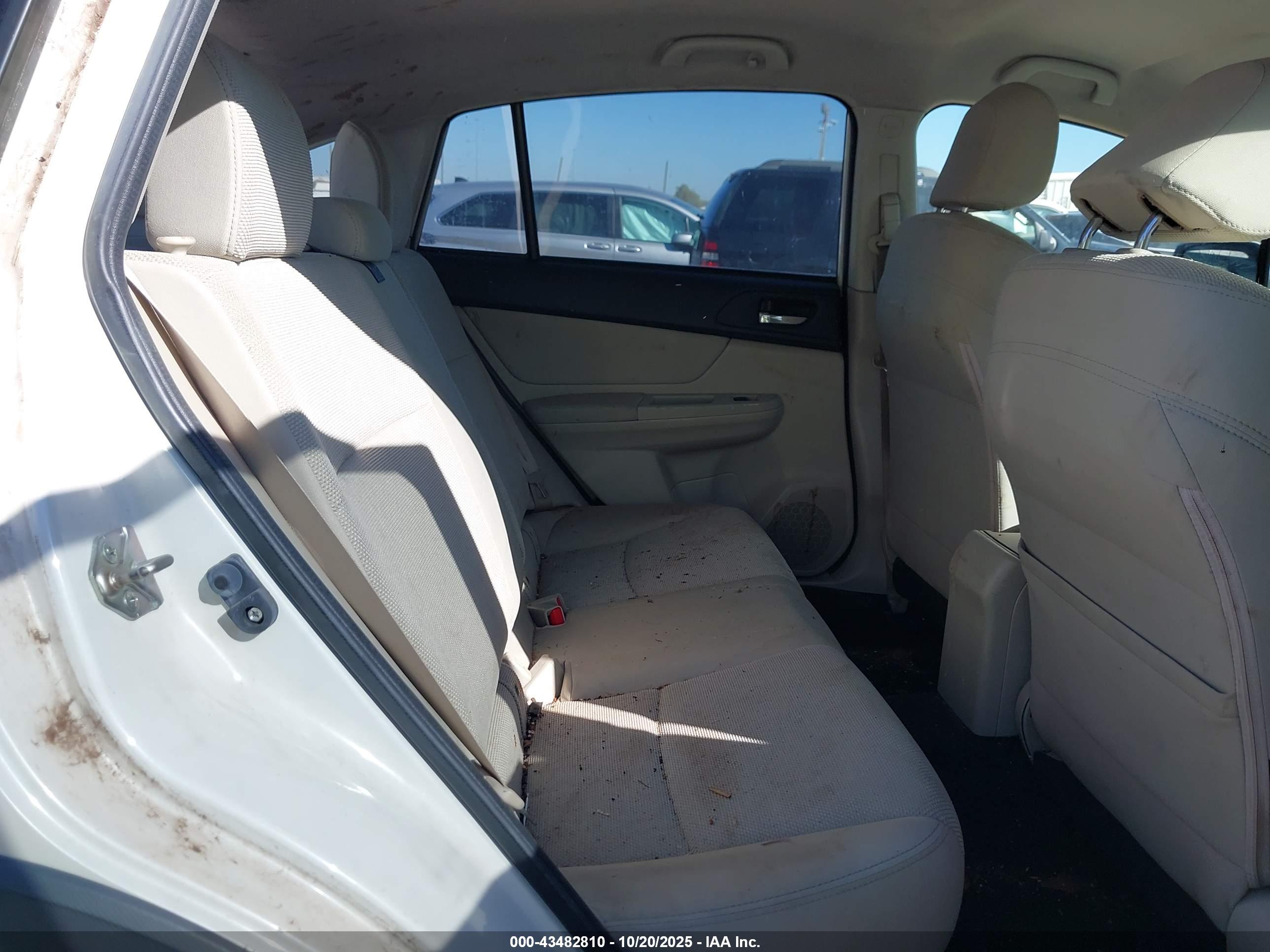 SUBARU XV image 8