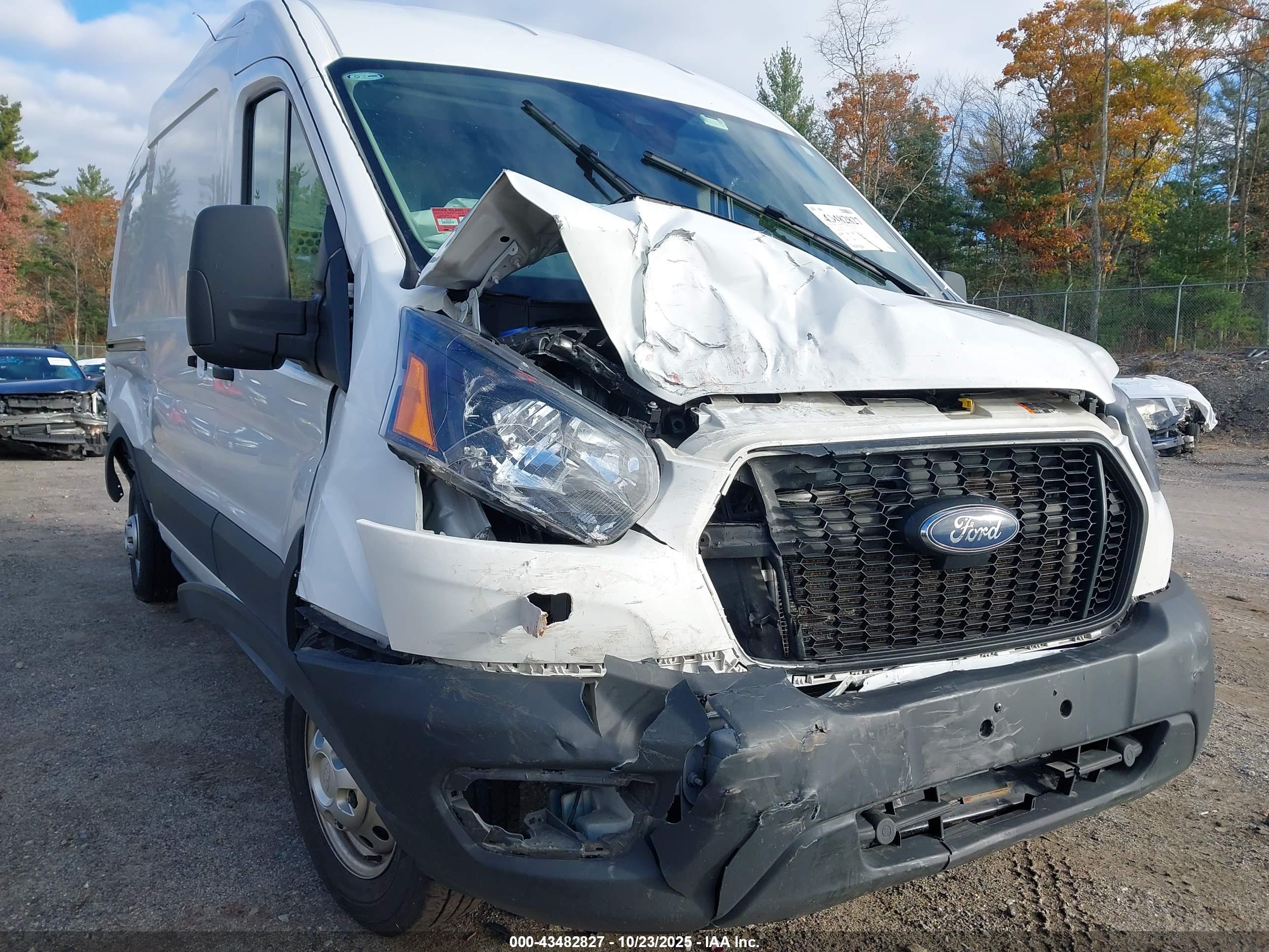 FORD TRANSIT-250 image 6