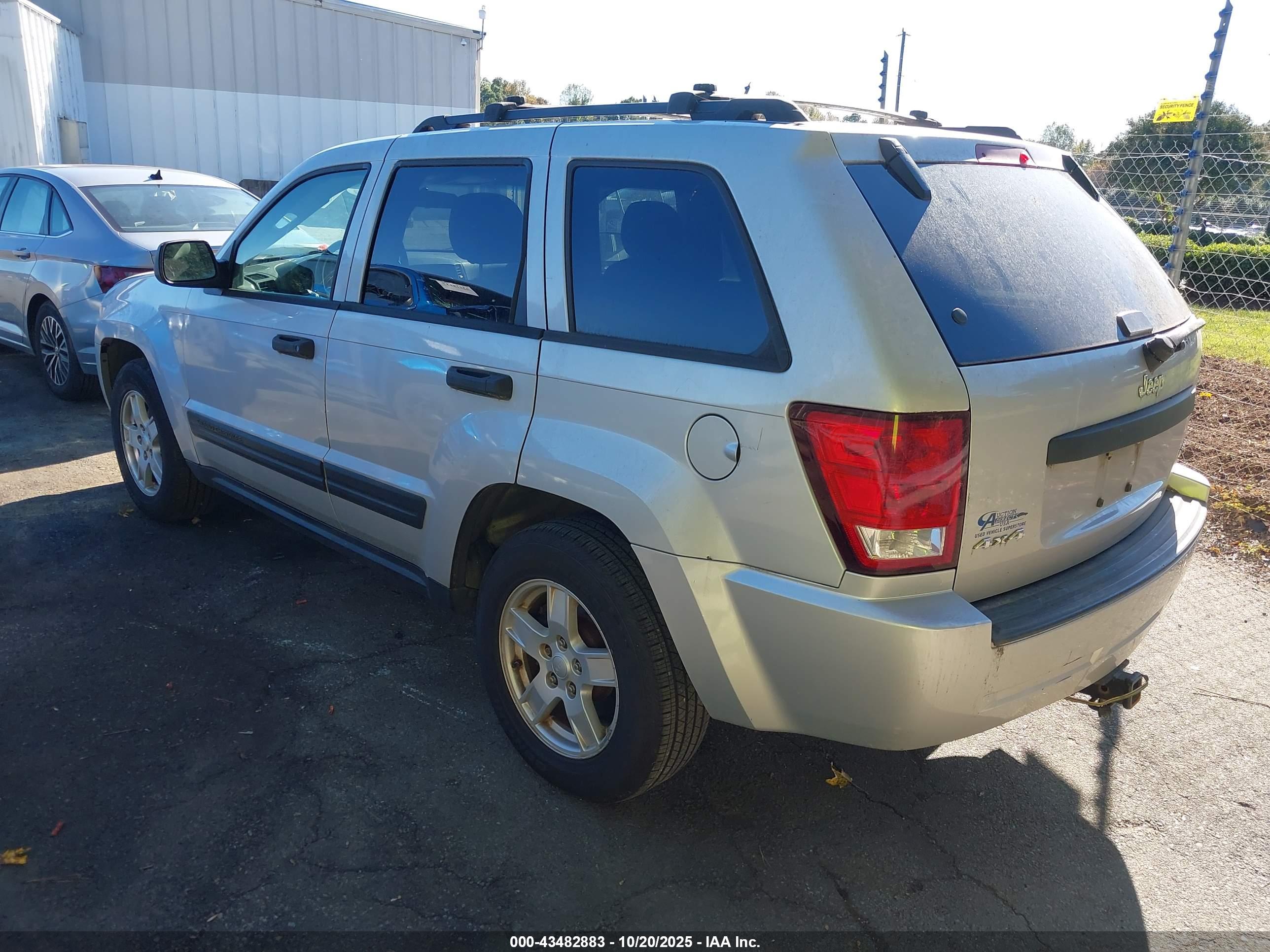 JEEP GRAND image 3