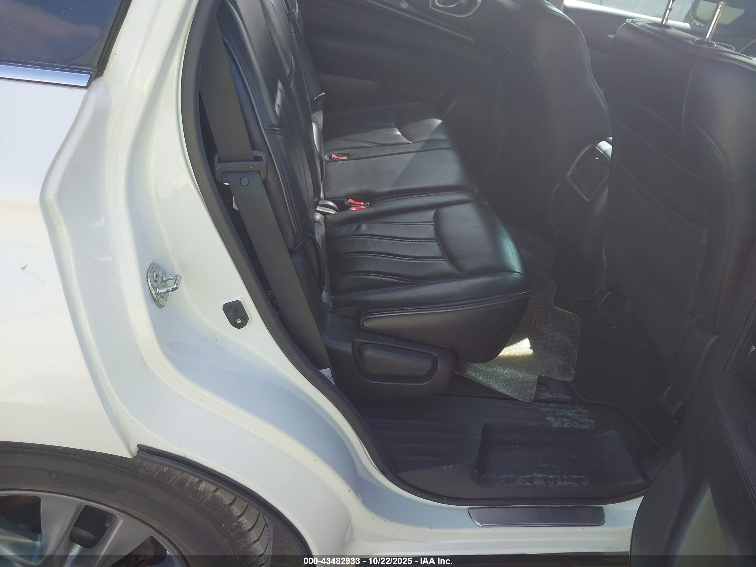 INFINITI QX60 image 8