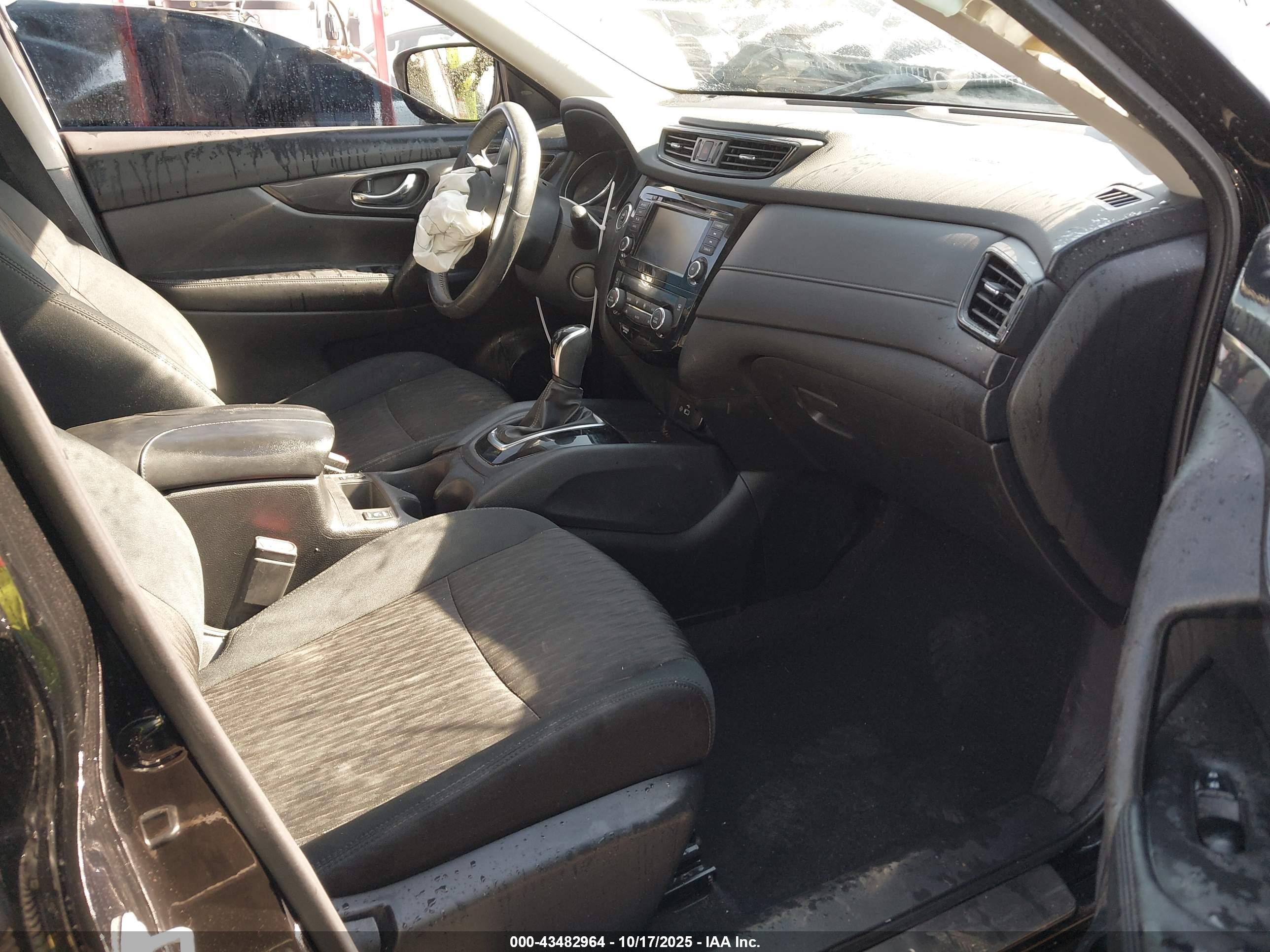 NISSAN ROGUE image 5