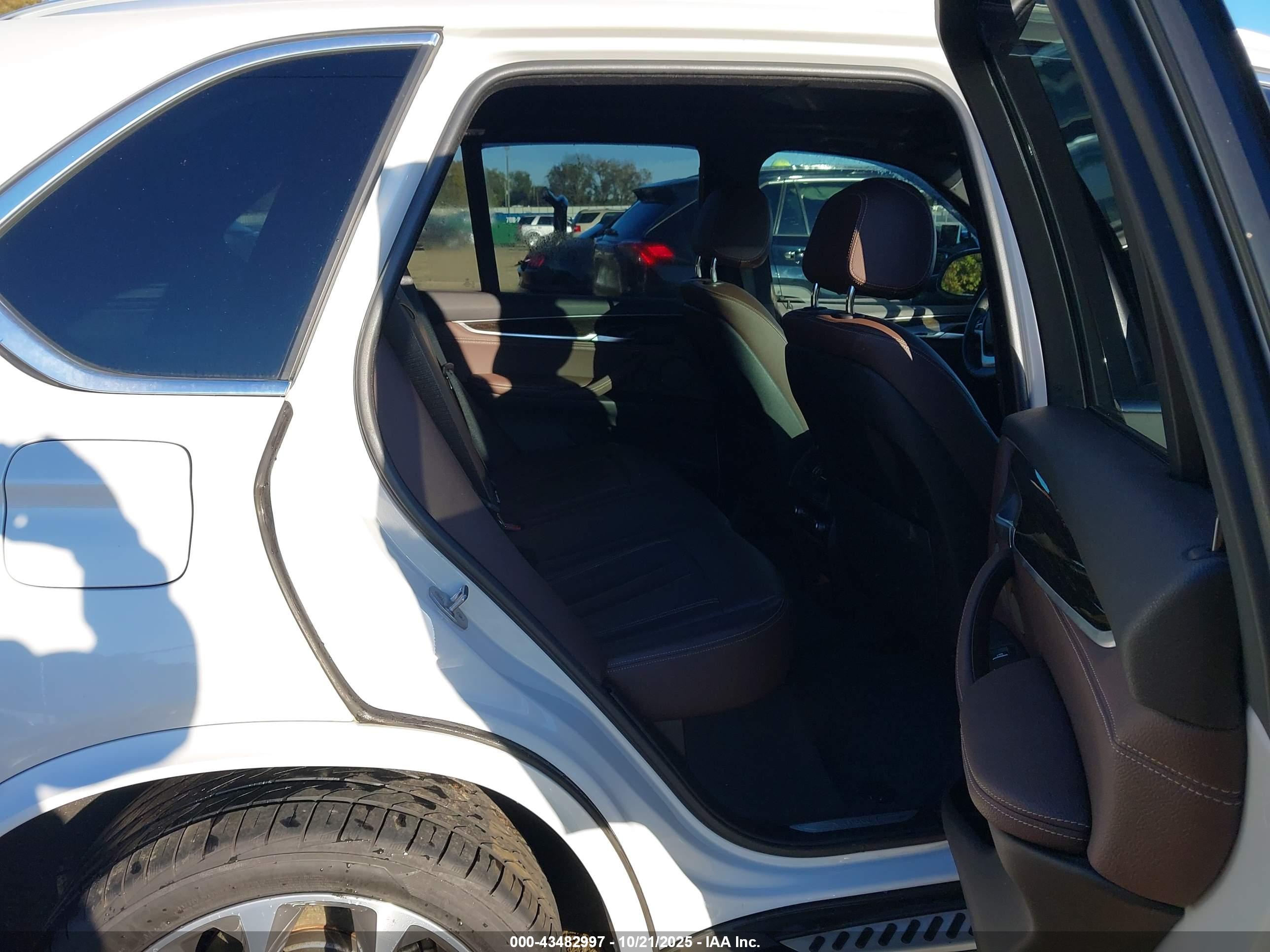 BMW X5 image 8