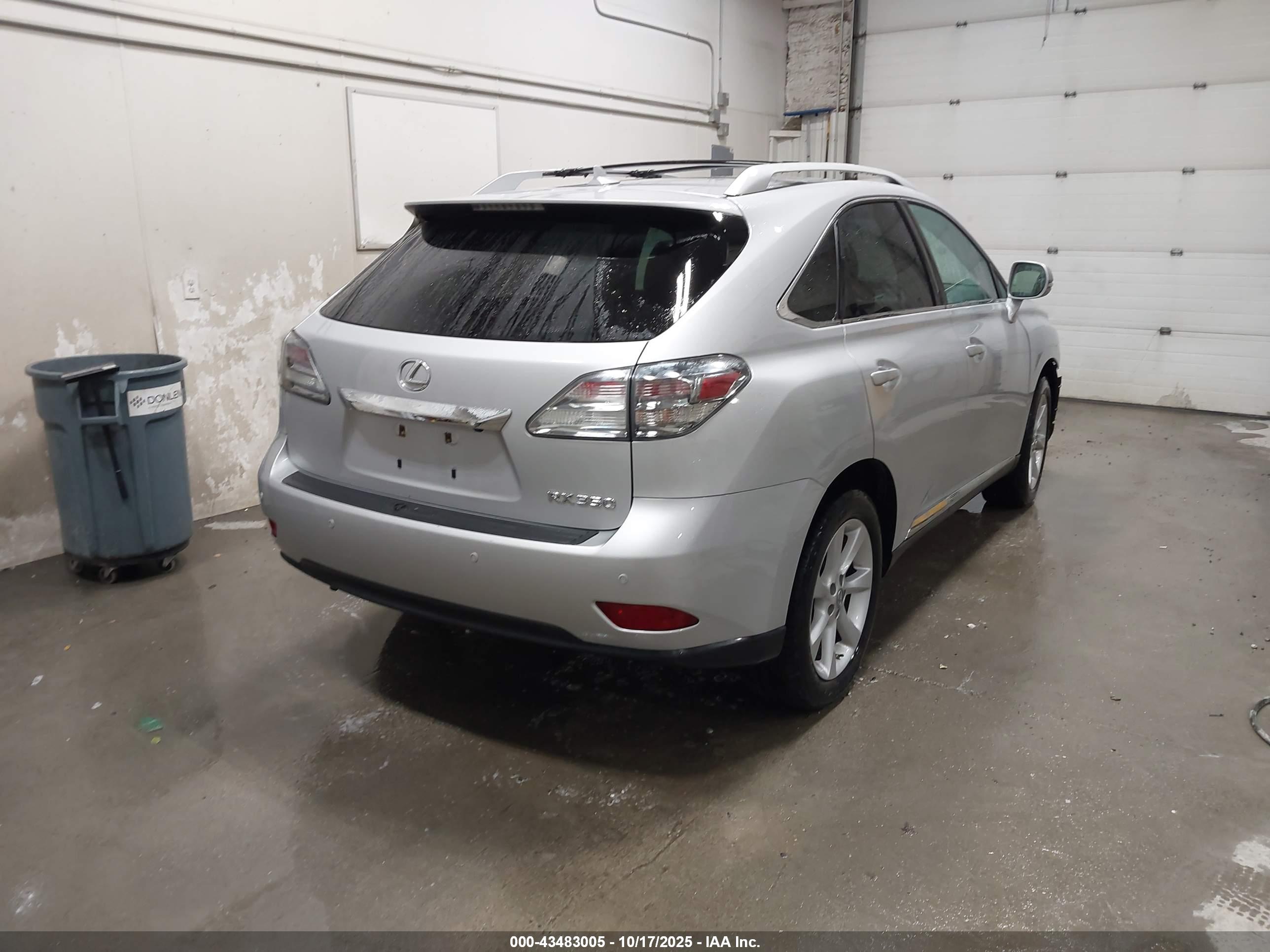 LEXUS RX image 4