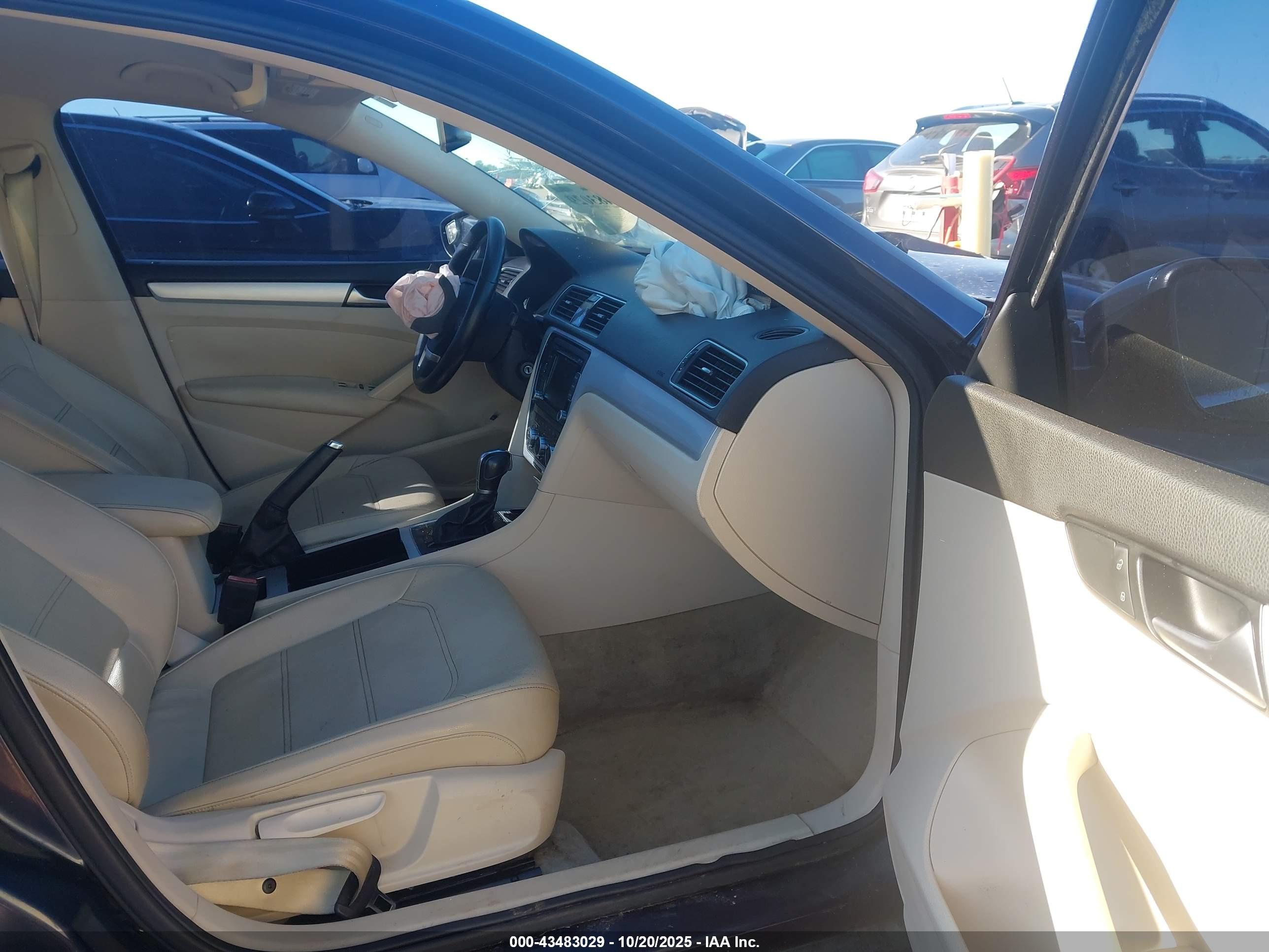 VOLKSWAGEN PASSAT image 5