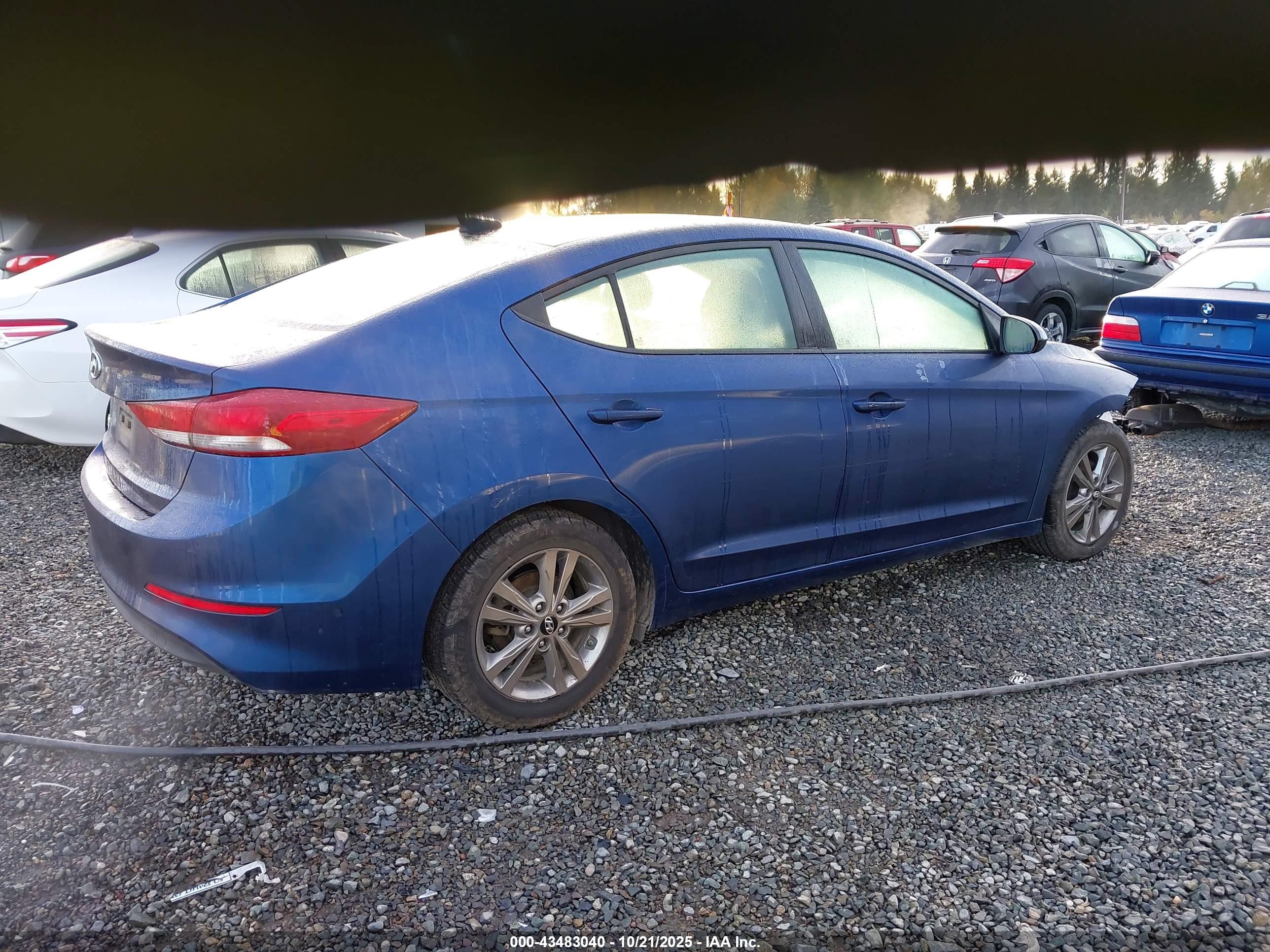 HYUNDAI ELANTRA image 4