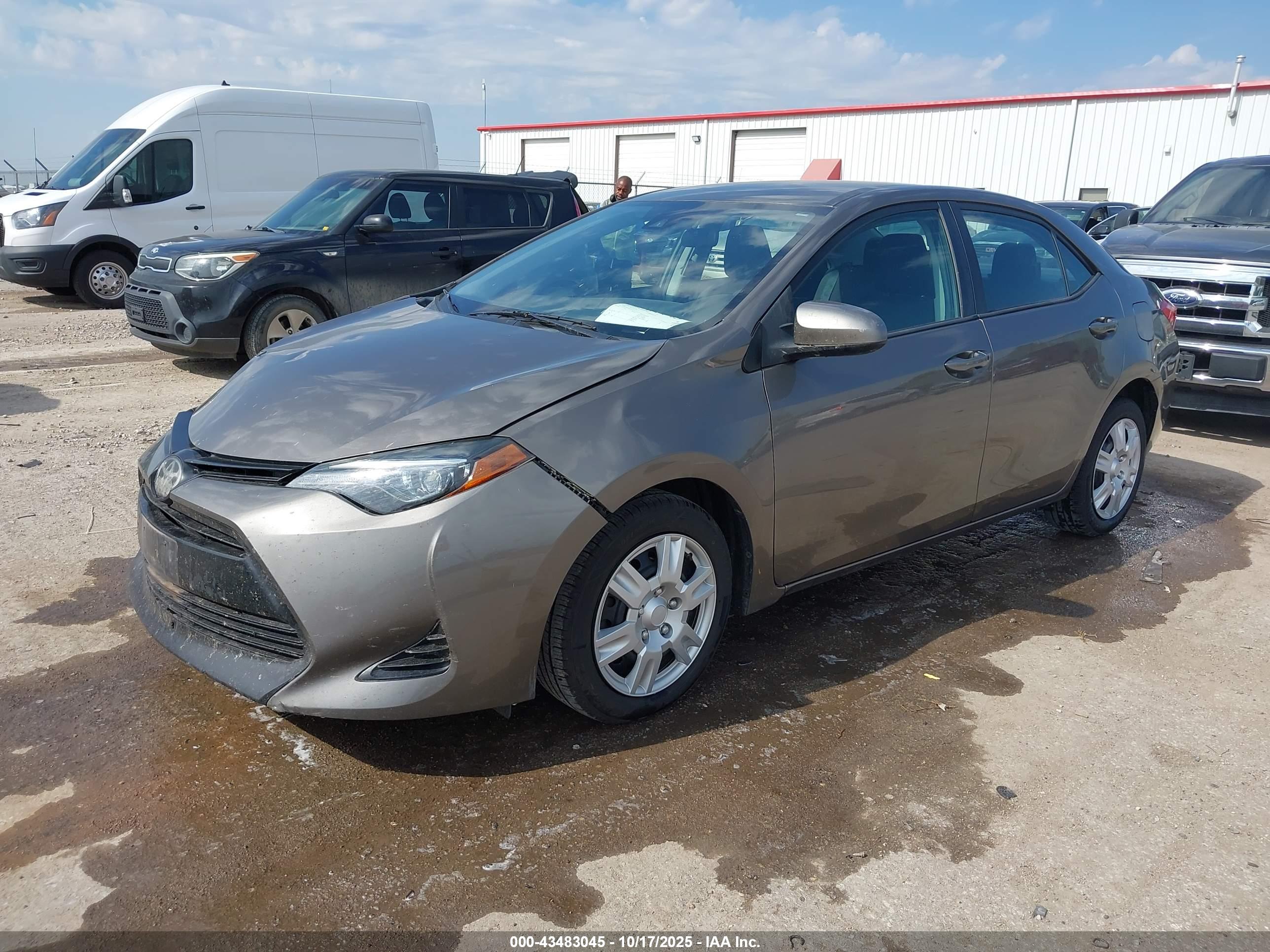 TOYOTA COROLLA image 2