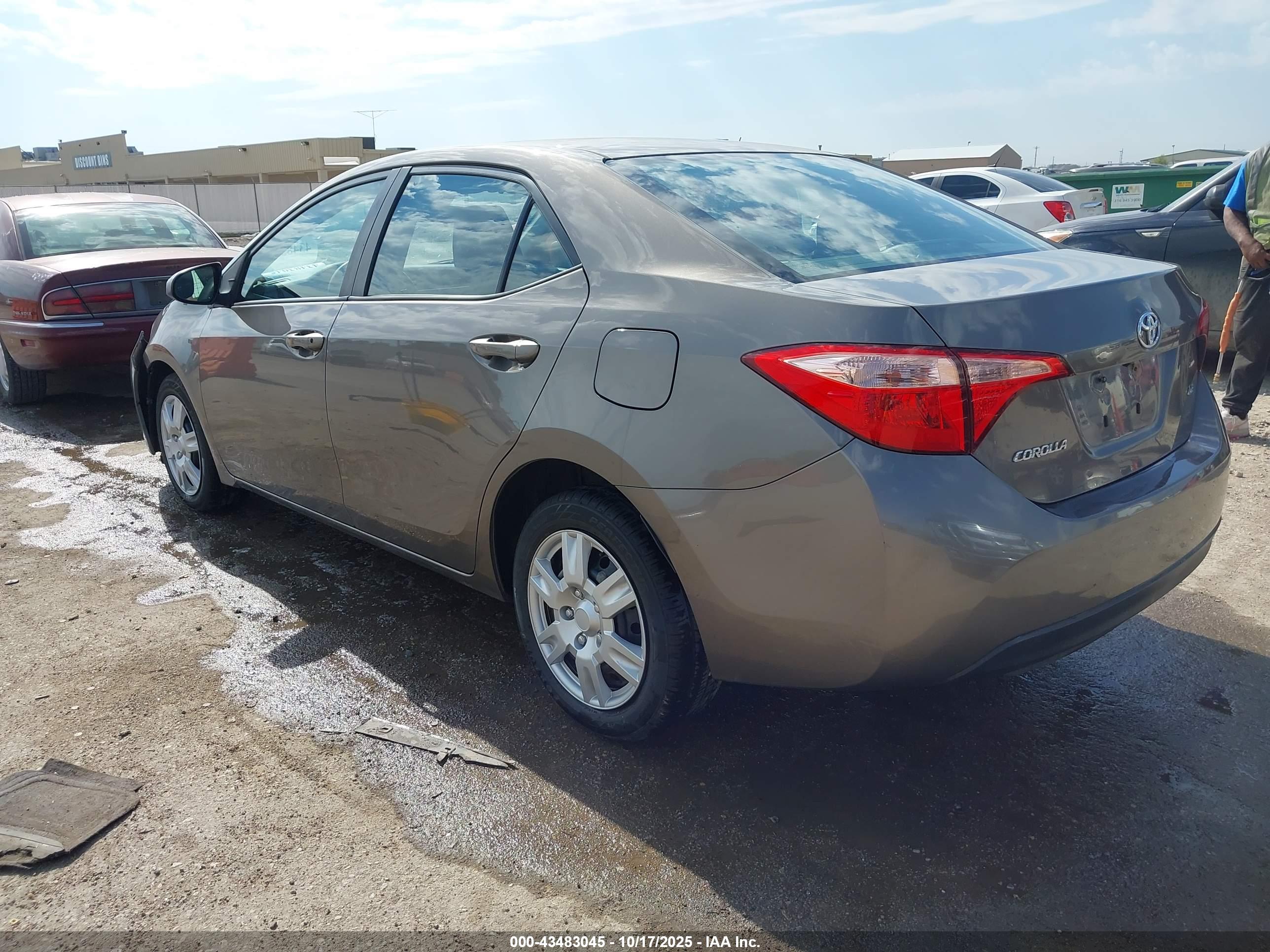 TOYOTA COROLLA image 3