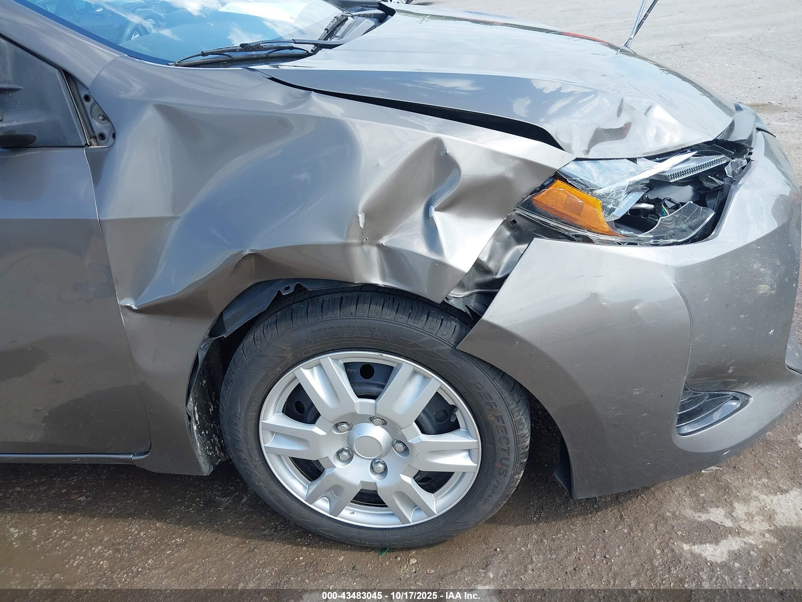 TOYOTA COROLLA image 6