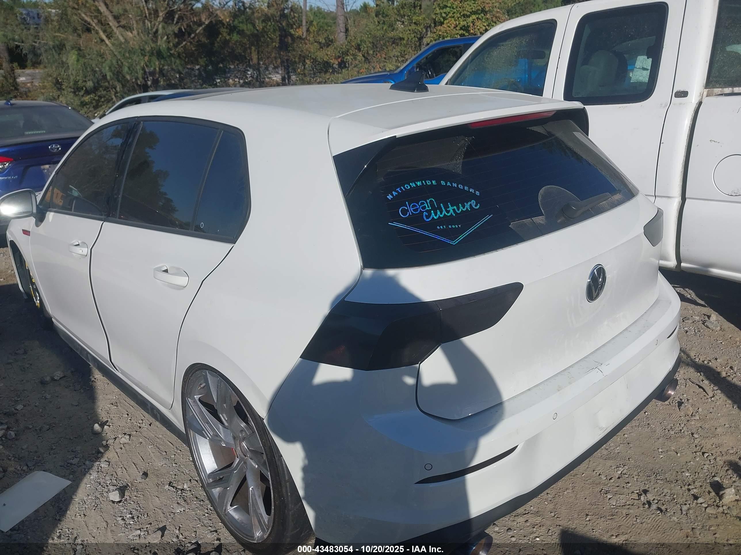 VOLKSWAGEN GOLF image 3