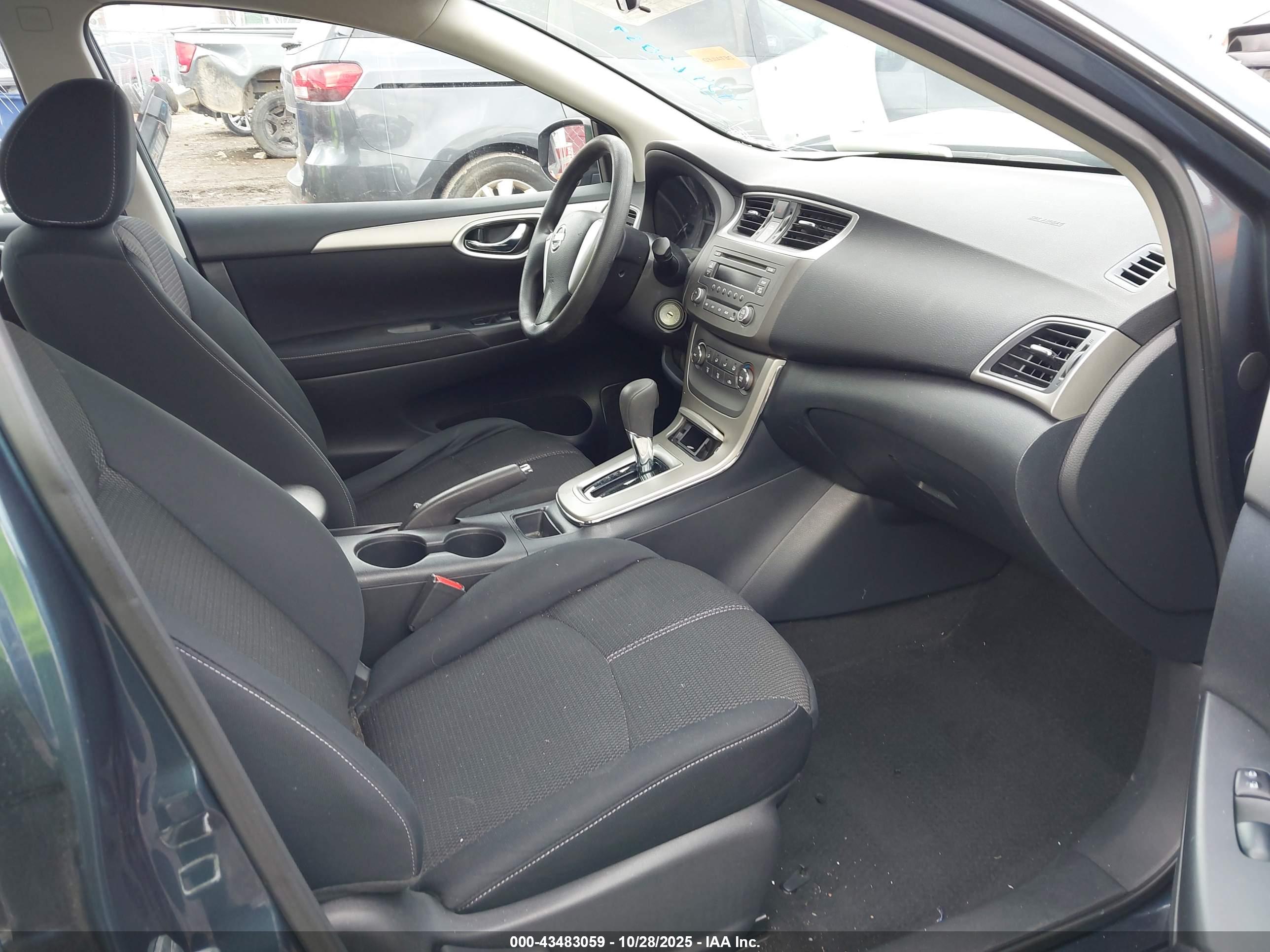 NISSAN SENTRA image 5