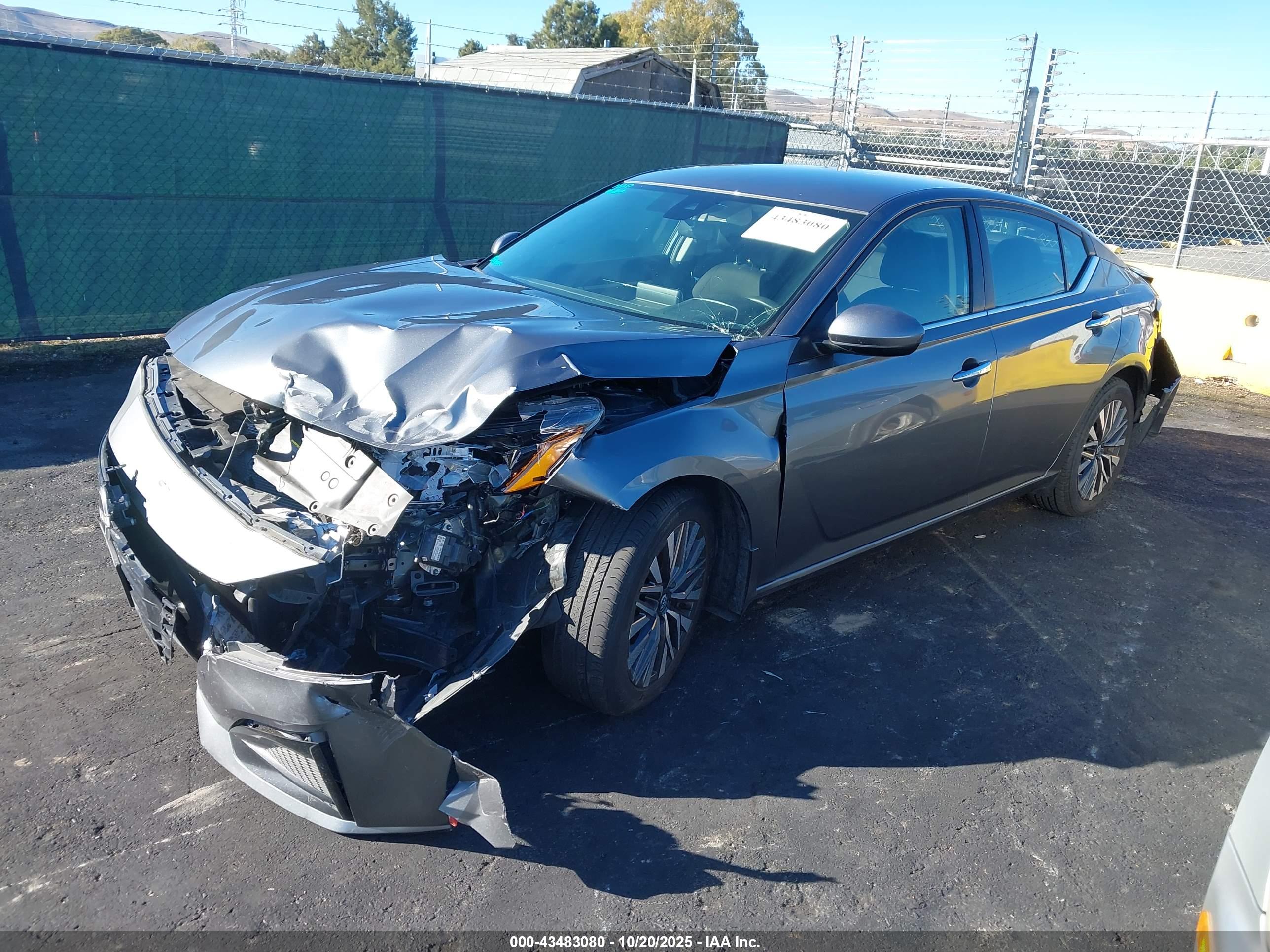 NISSAN ALTIMA image 2